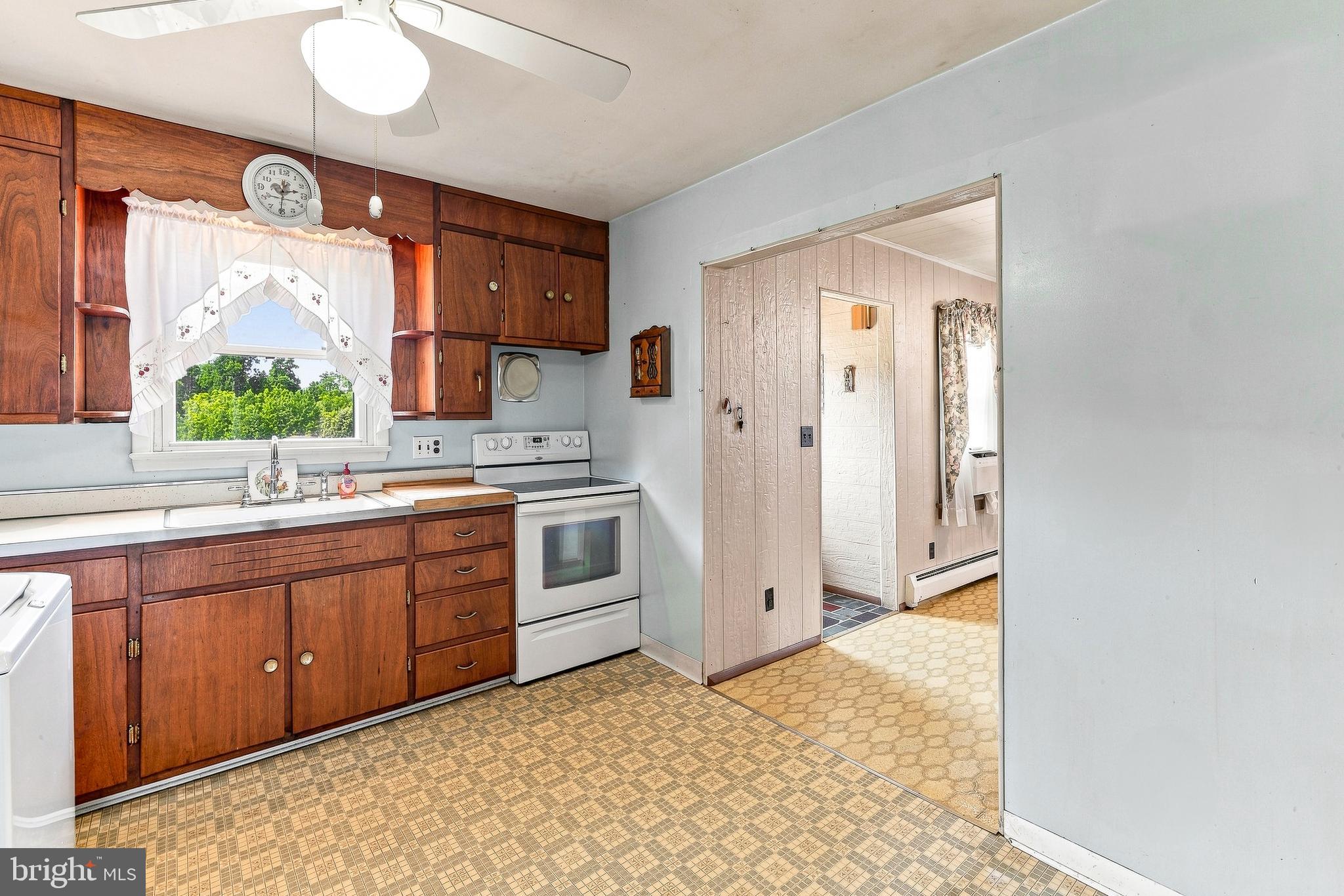 221 SHERWIN ROAD