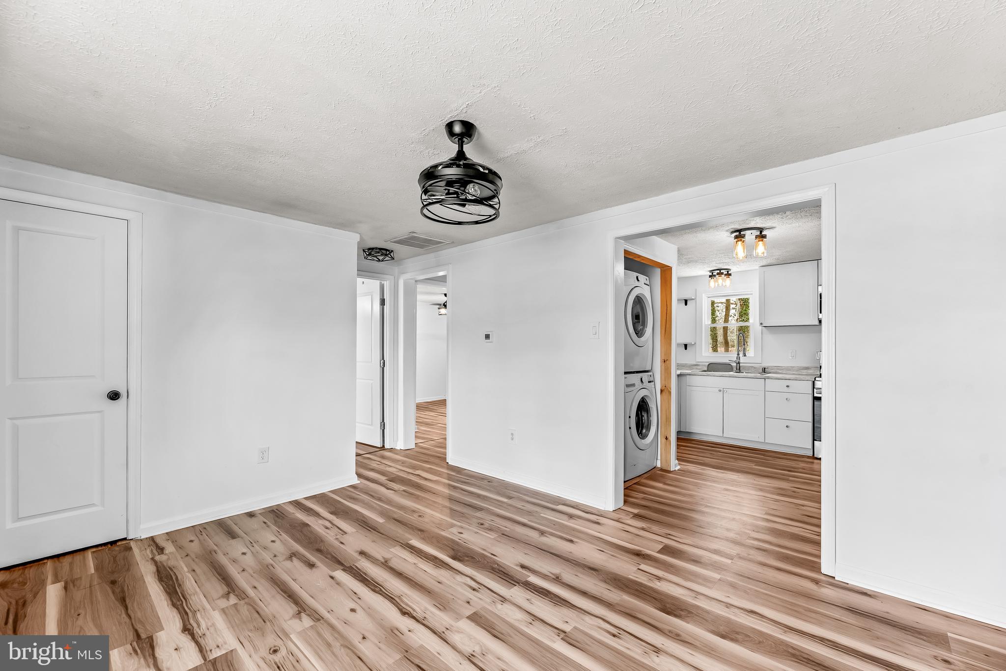 SOUTH HAMPTON - Residential