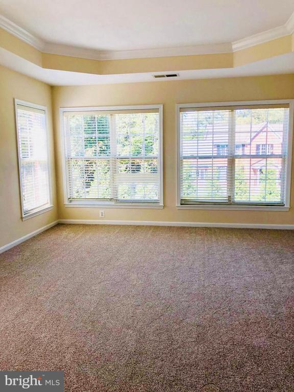 GUNSTON COMMONS - Residential Lease