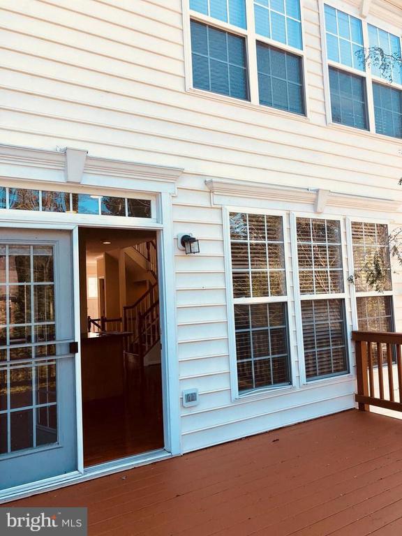 GUNSTON COMMONS - Residential Lease