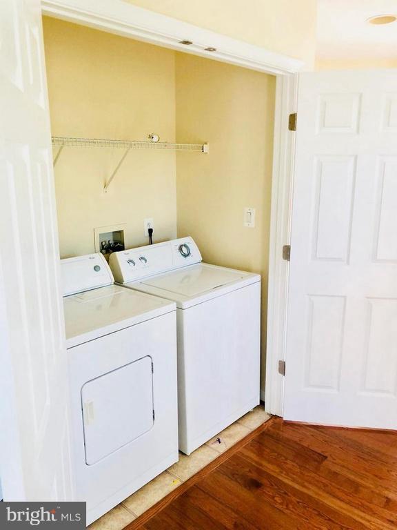 GUNSTON COMMONS - Residential Lease