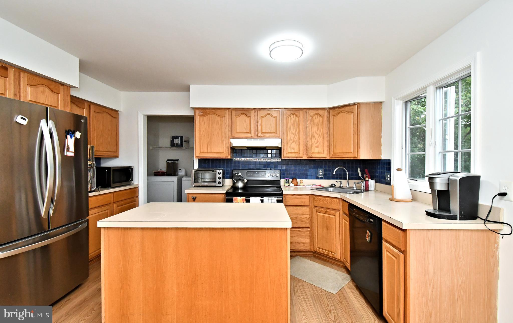 LAUREL WOODS - Residential