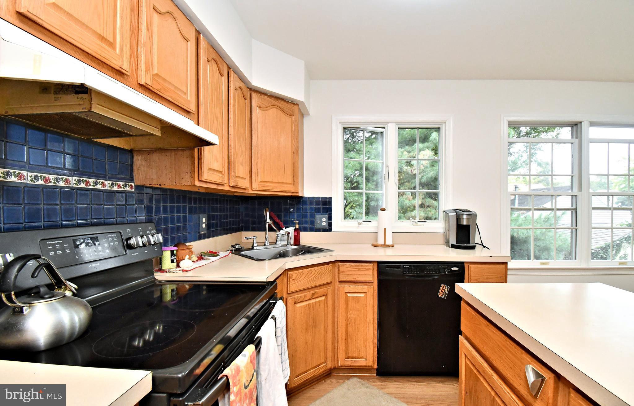 LAUREL WOODS - Residential