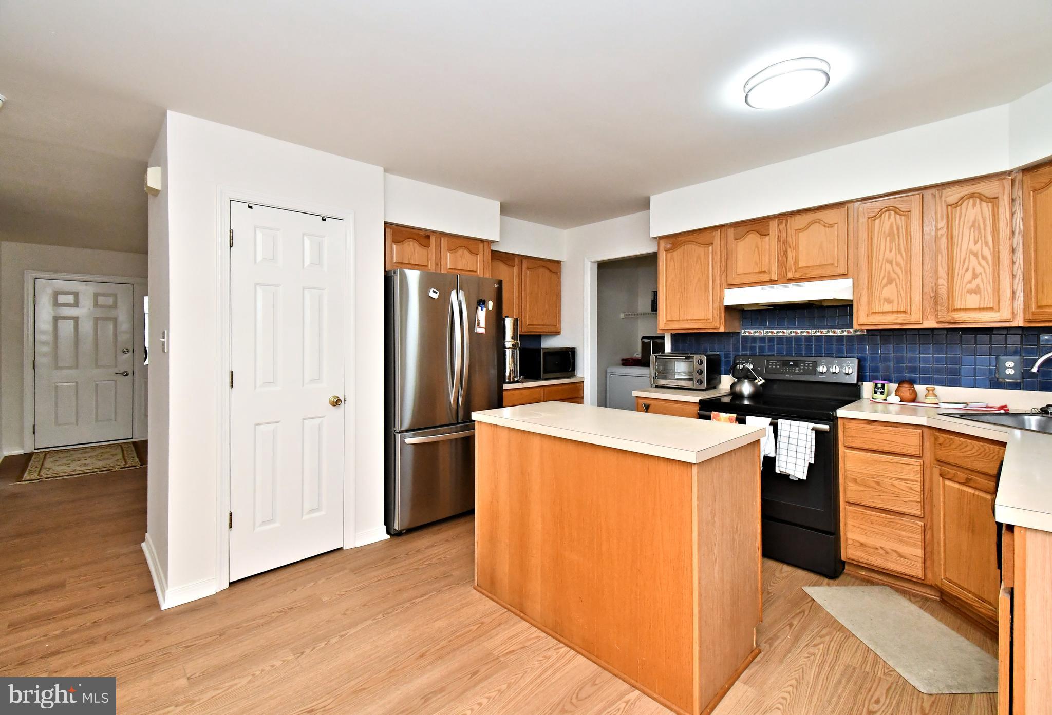 LAUREL WOODS - Residential