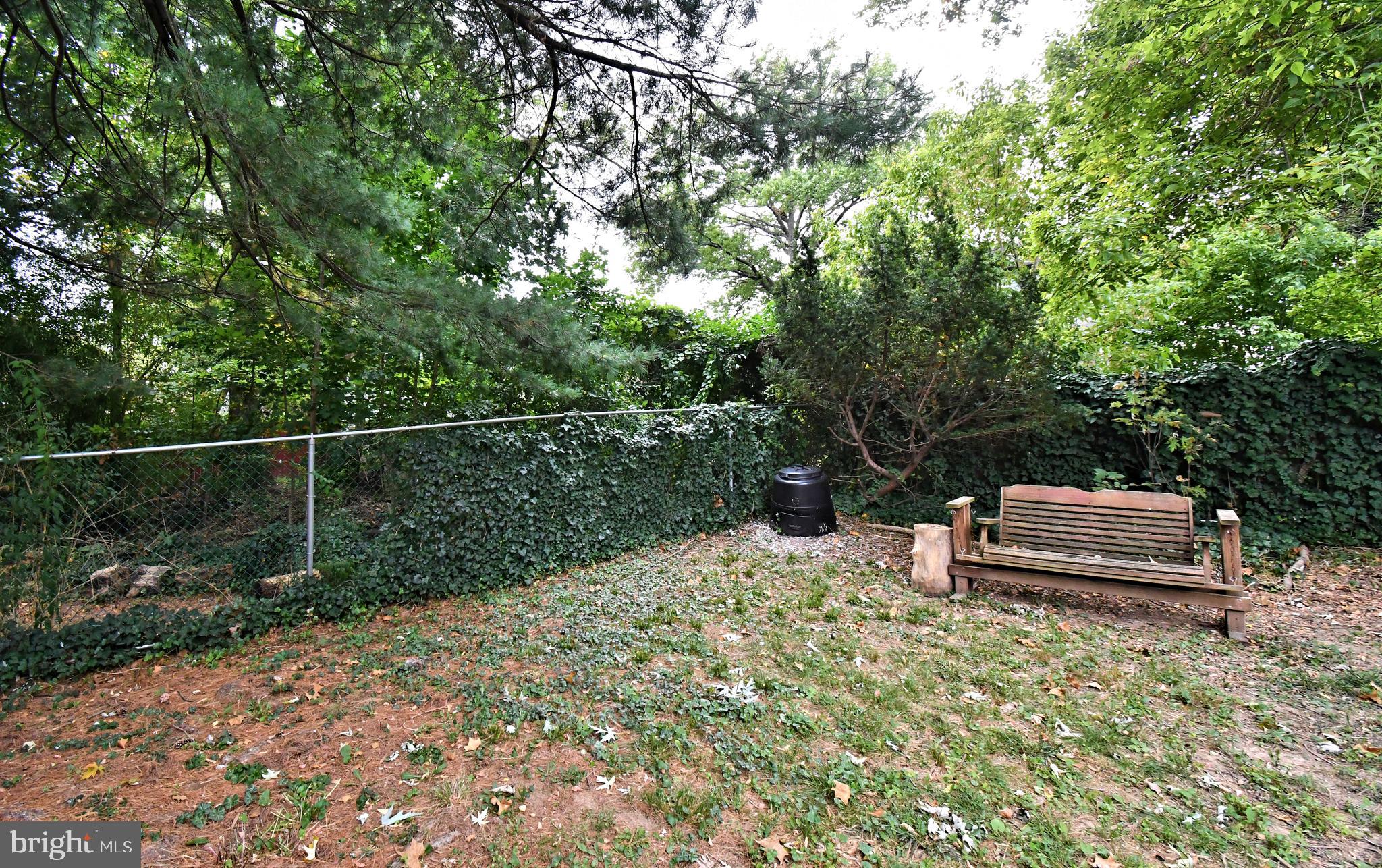 LAUREL WOODS - Residential