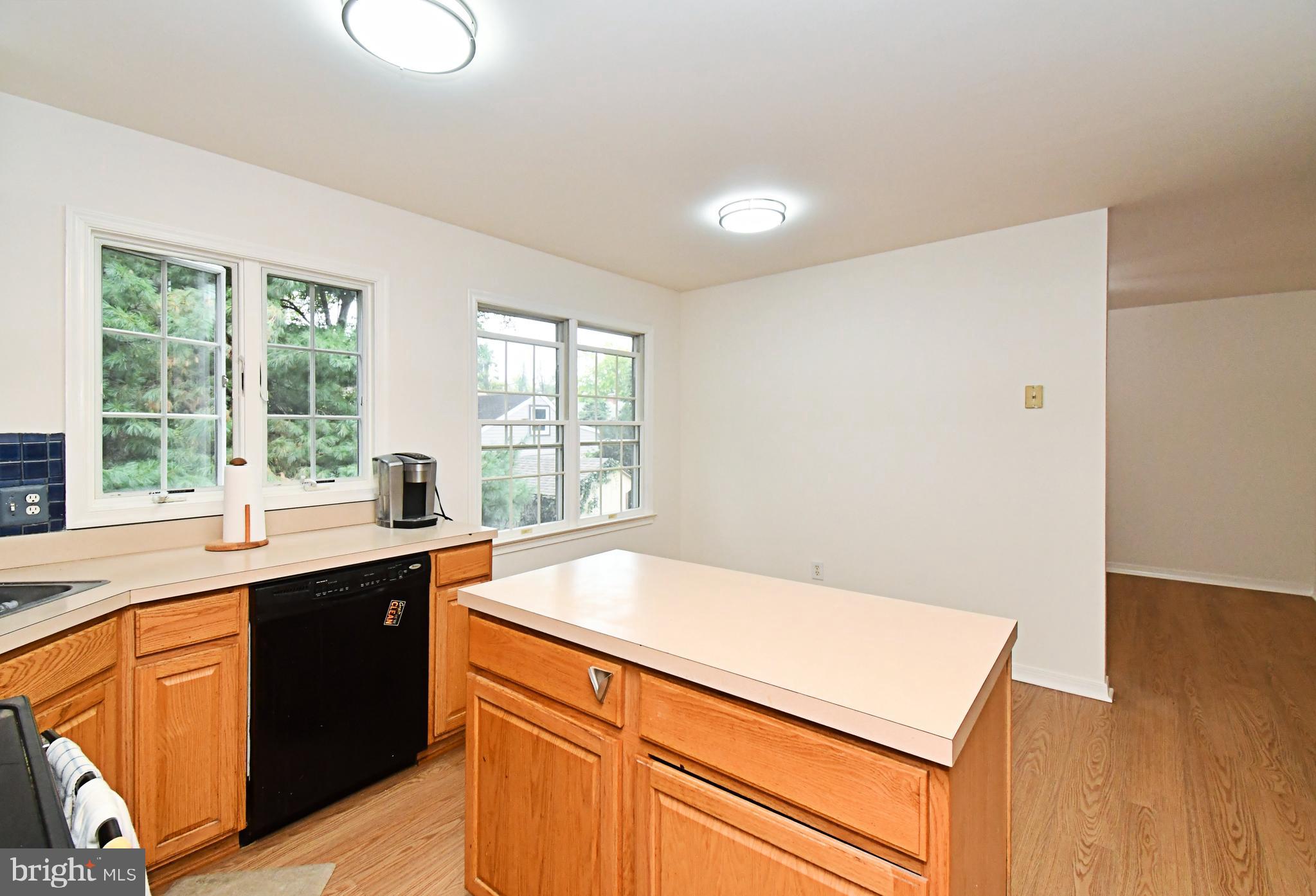 LAUREL WOODS - Residential