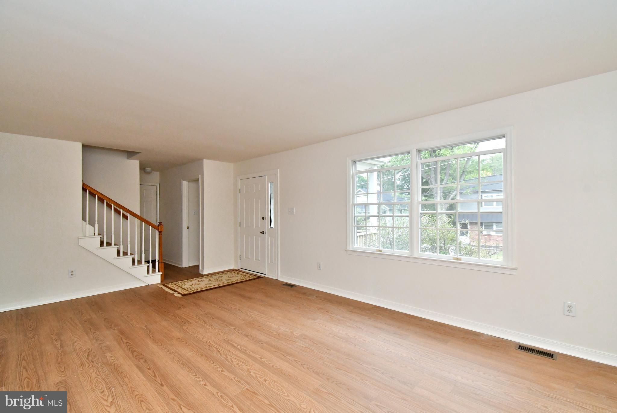 LAUREL WOODS - Residential