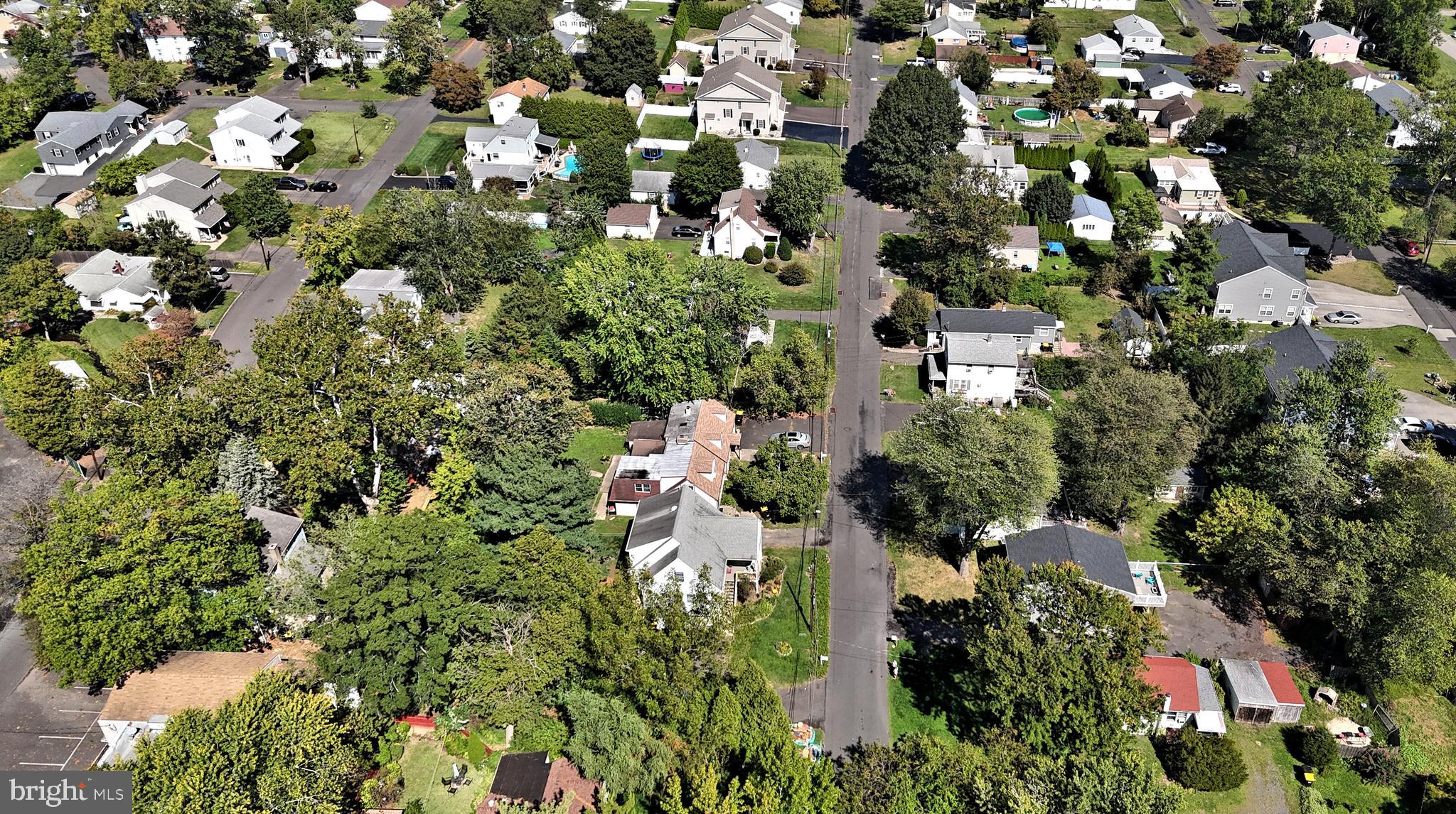 LAUREL WOODS - Residential