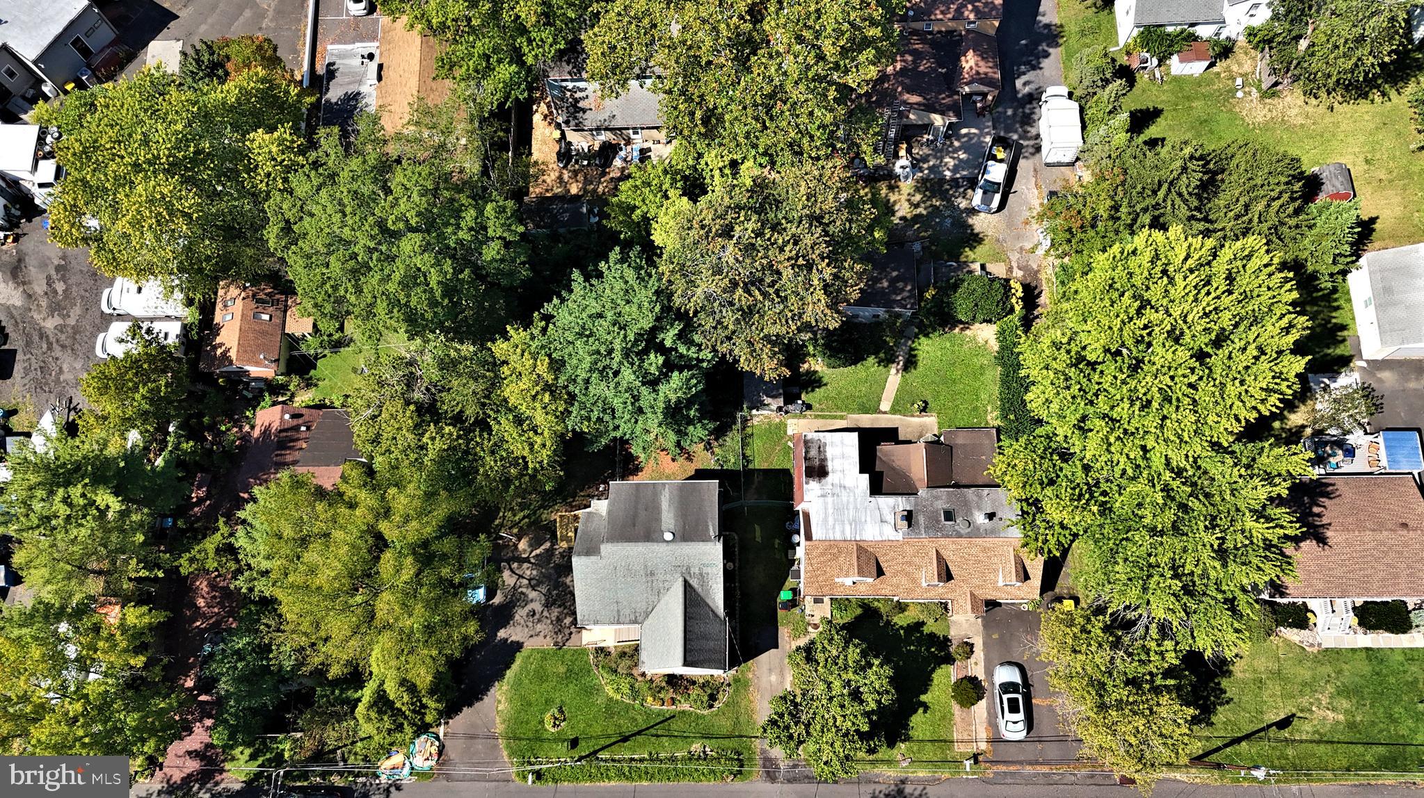 LAUREL WOODS - Residential