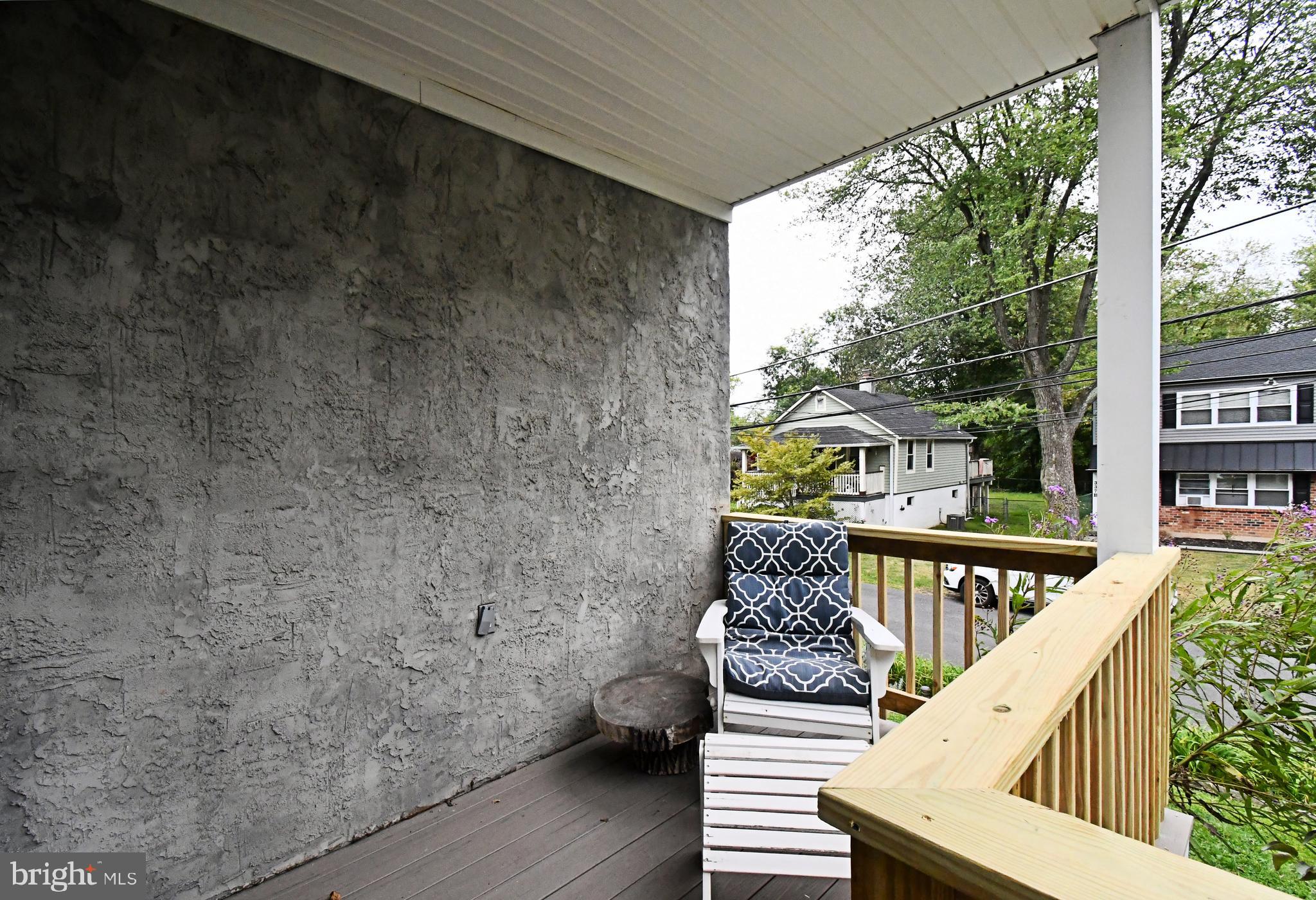 LAUREL WOODS - Residential