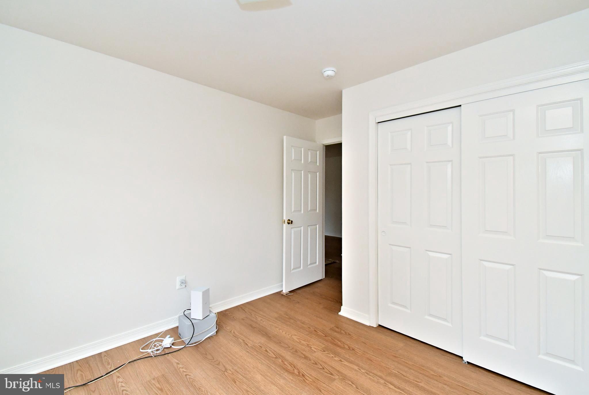 LAUREL WOODS - Residential