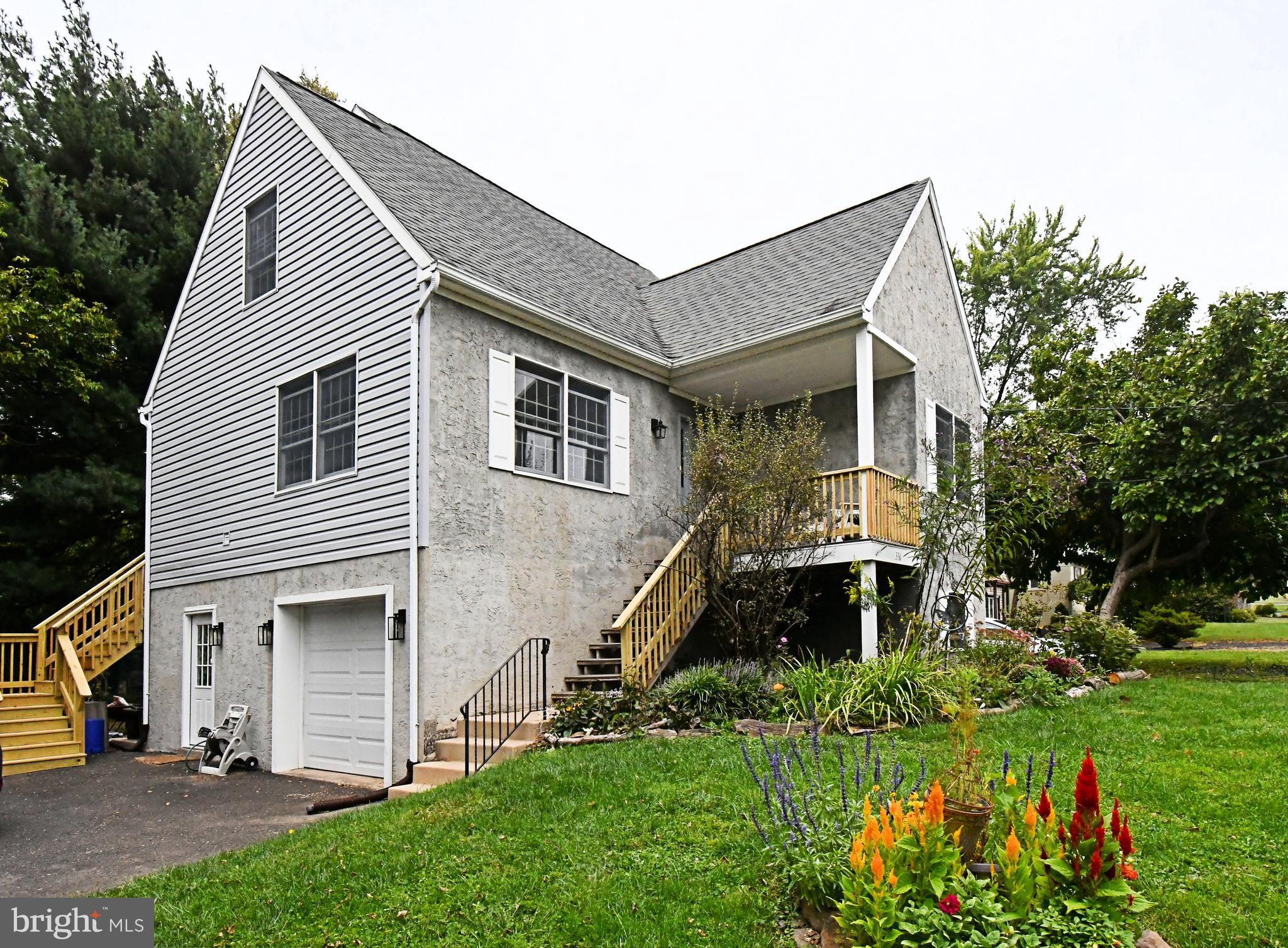 LAUREL WOODS - Residential