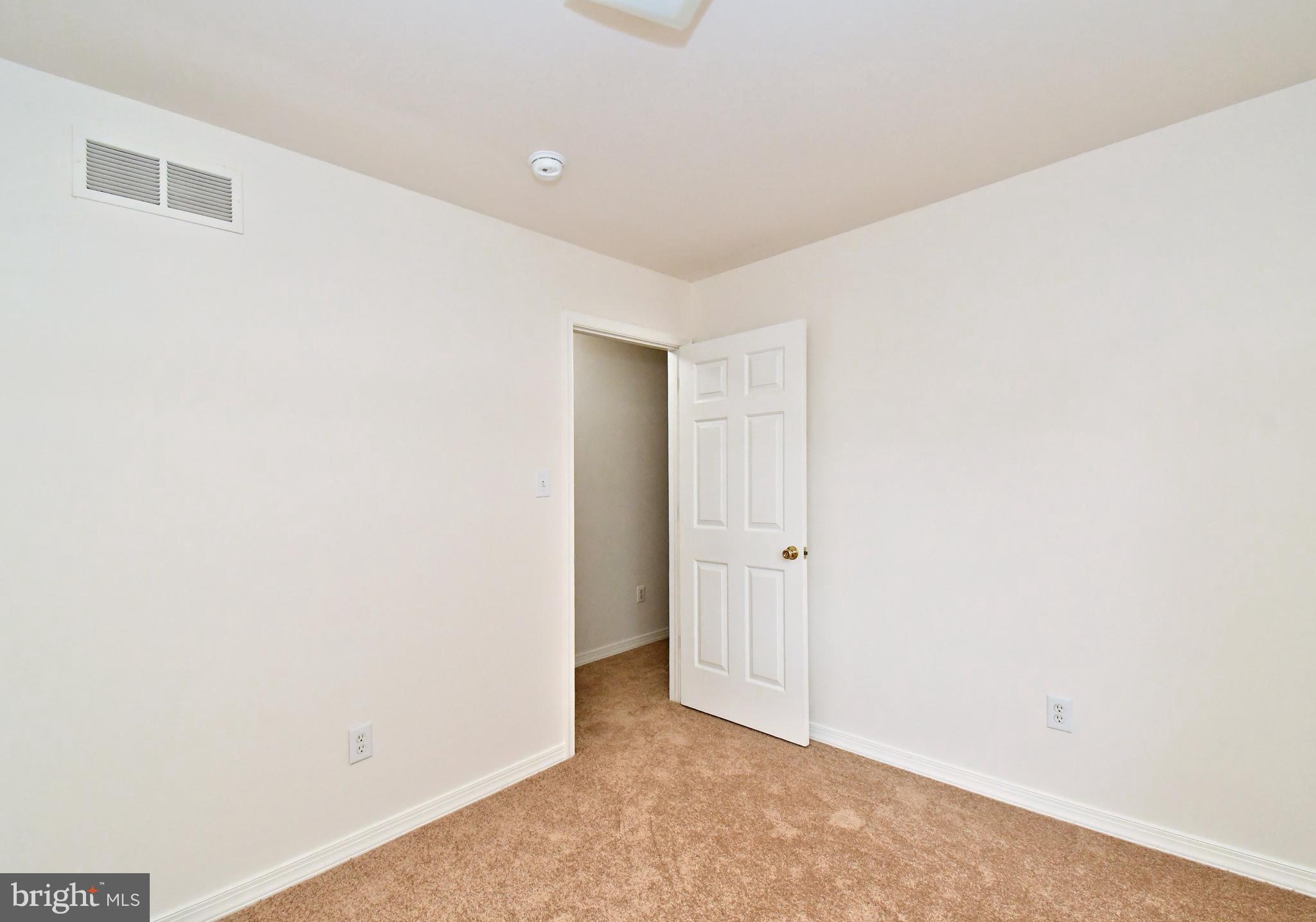 LAUREL WOODS - Residential