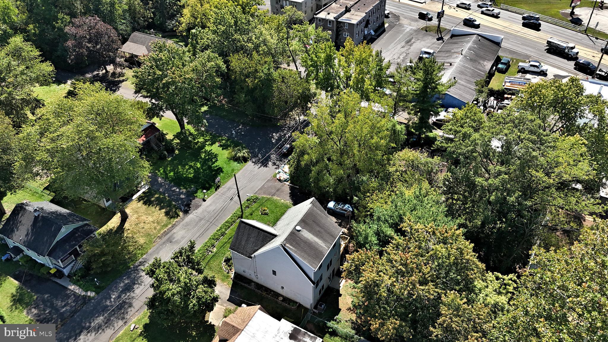 LAUREL WOODS - Residential