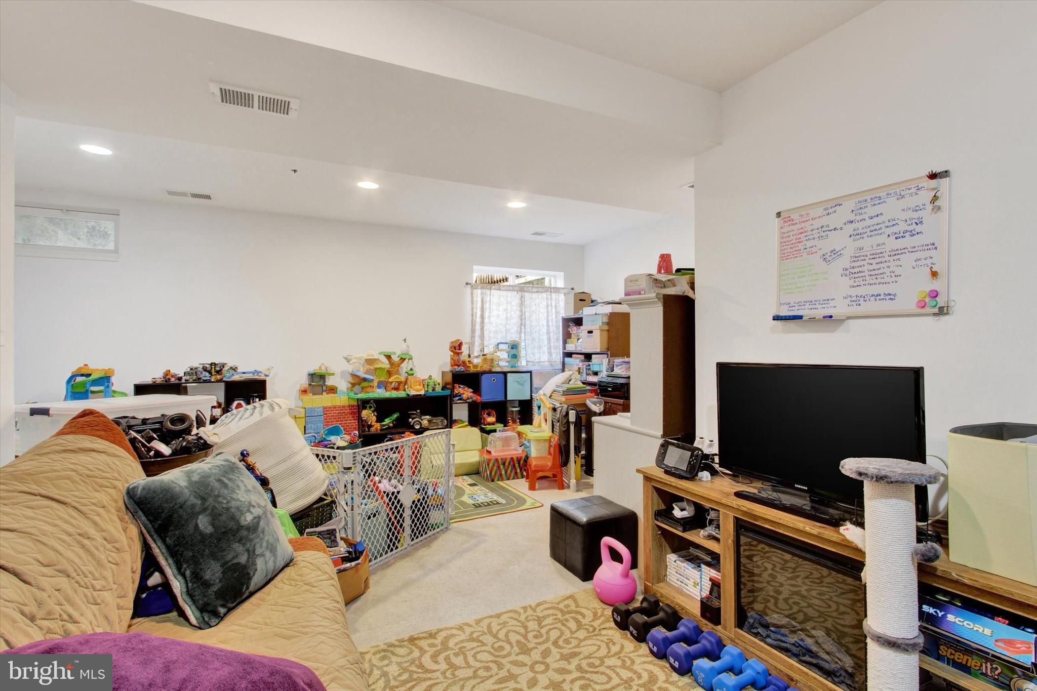 NORTHFIELD - Residential