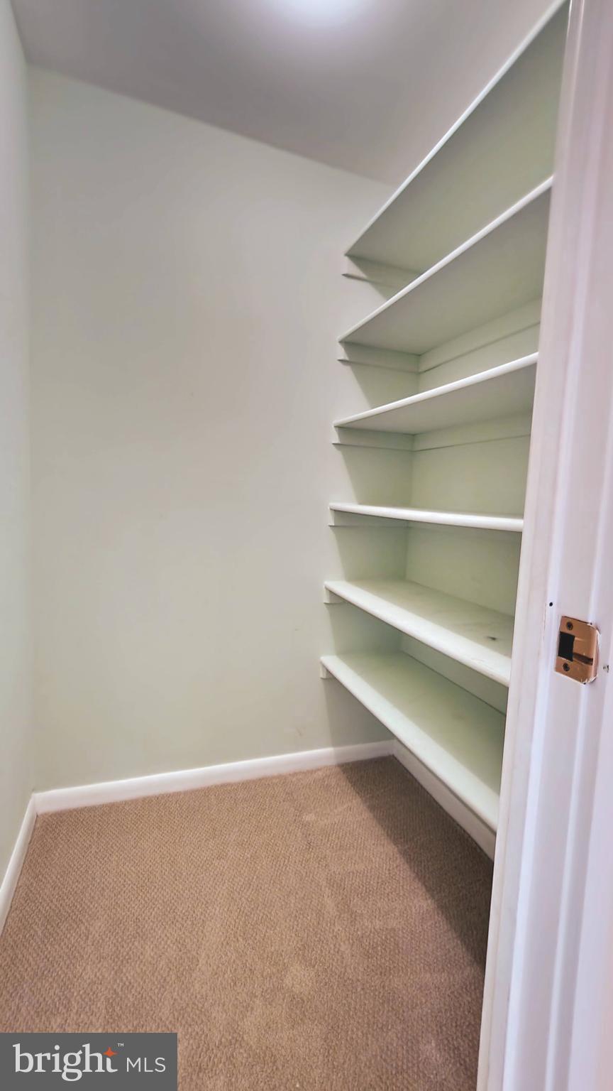 SUMNER VILLAGE - Residential Lease