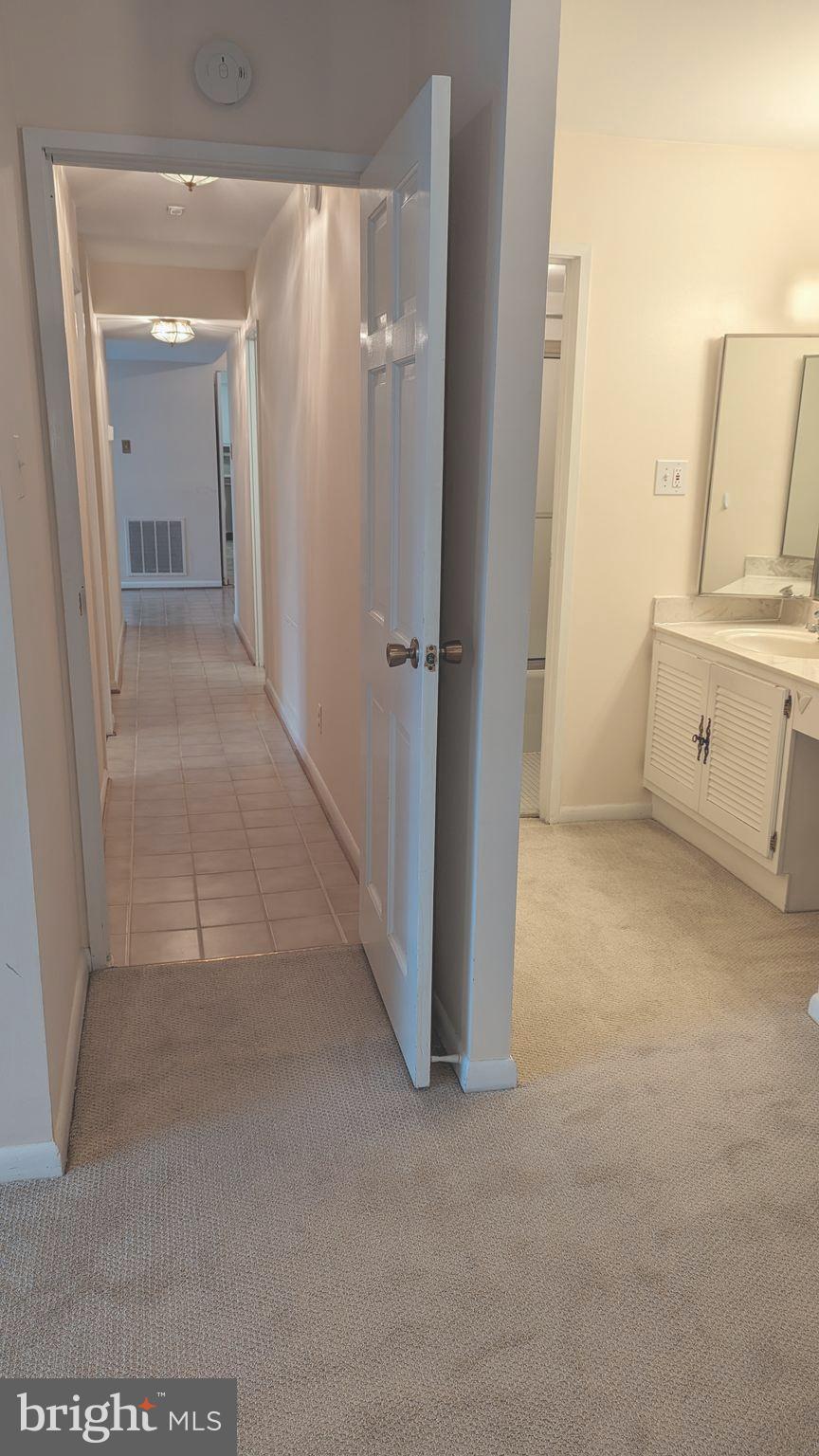 SUMNER VILLAGE - Residential Lease