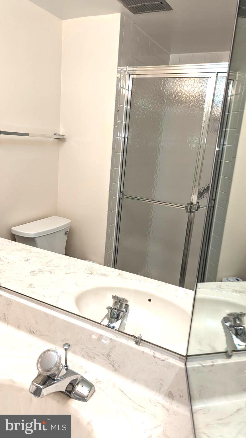 SUMNER VILLAGE - Residential Lease