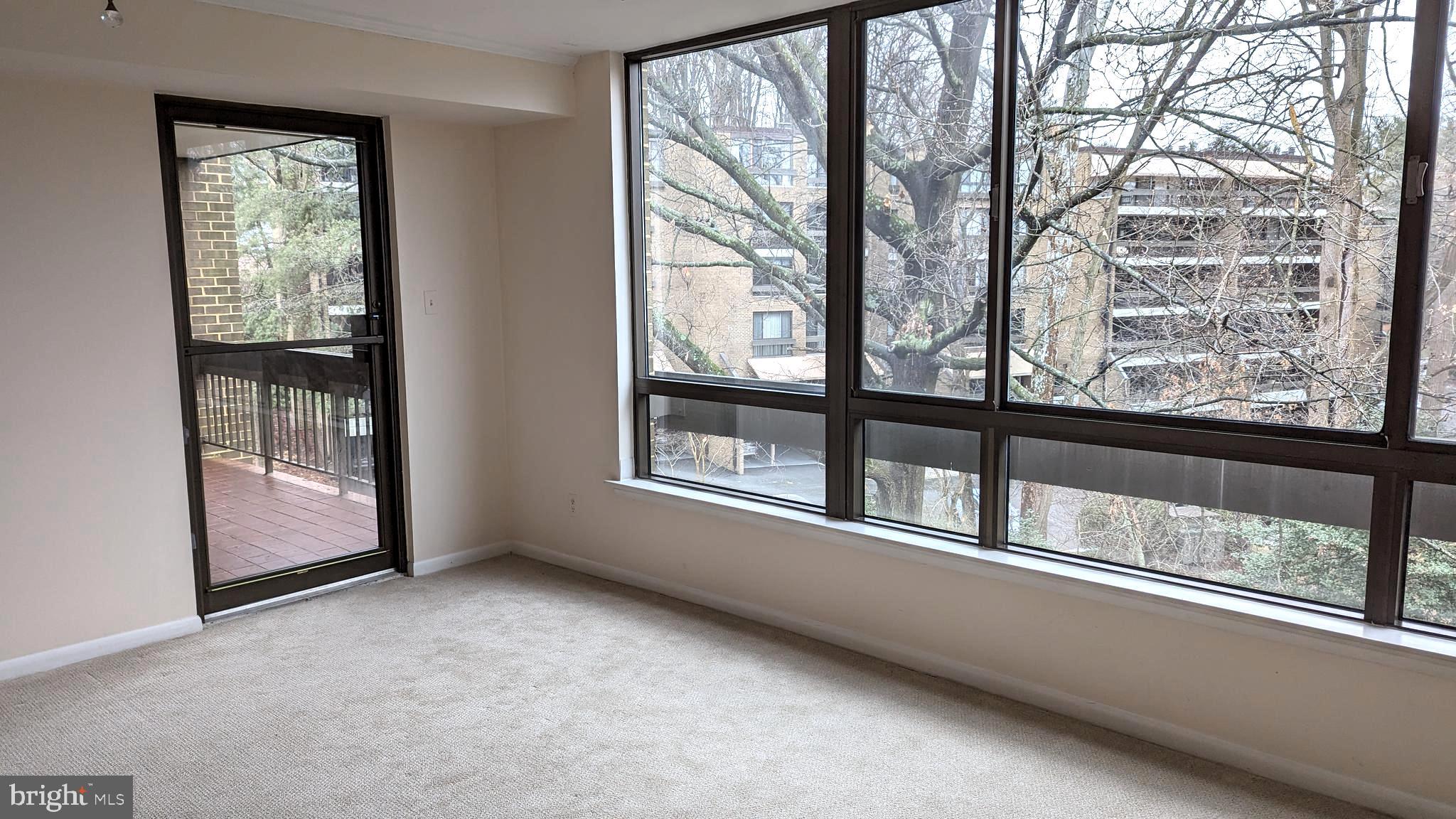 SUMNER VILLAGE - Residential Lease