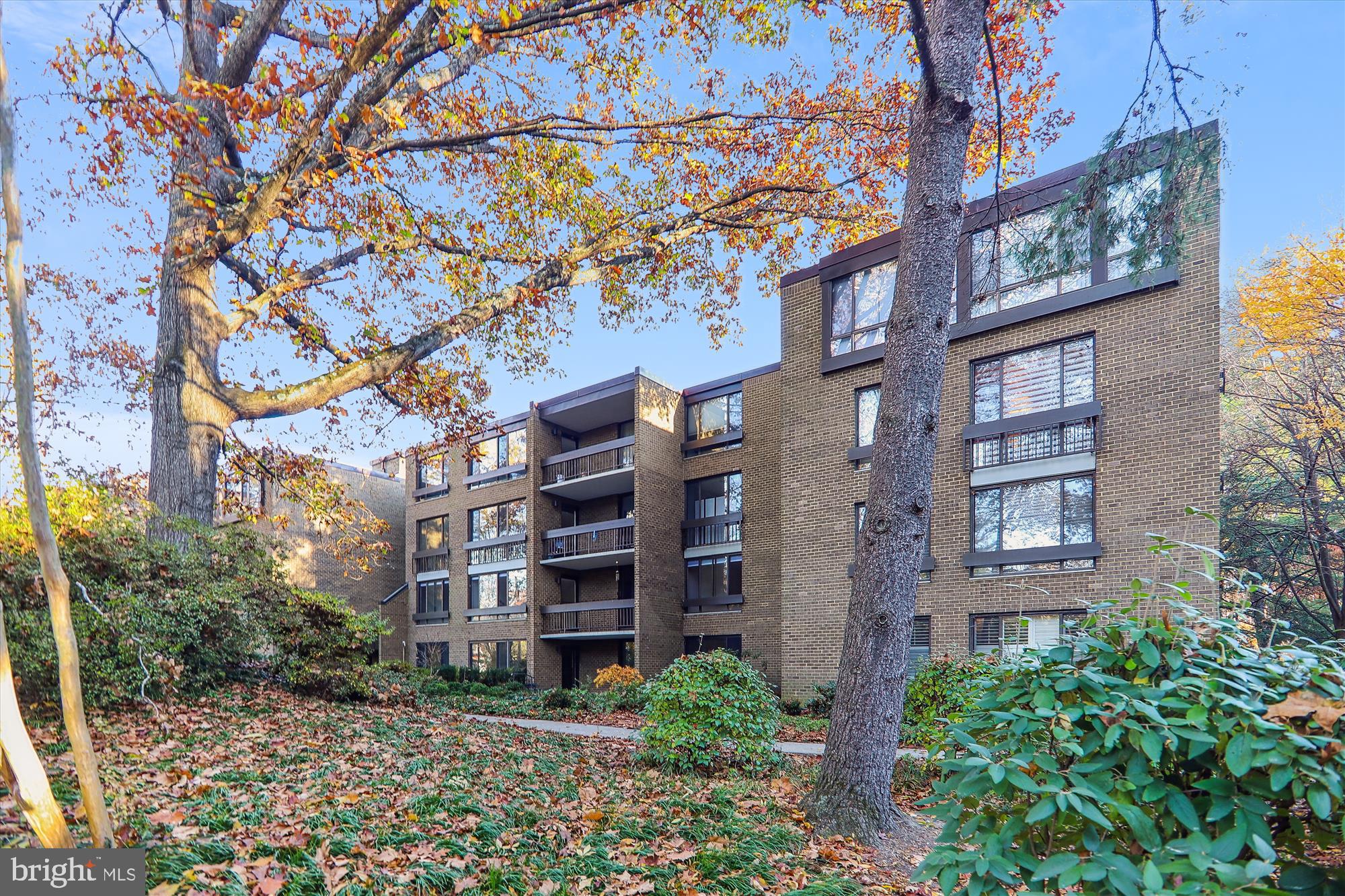 SUMNER VILLAGE - Residential Lease