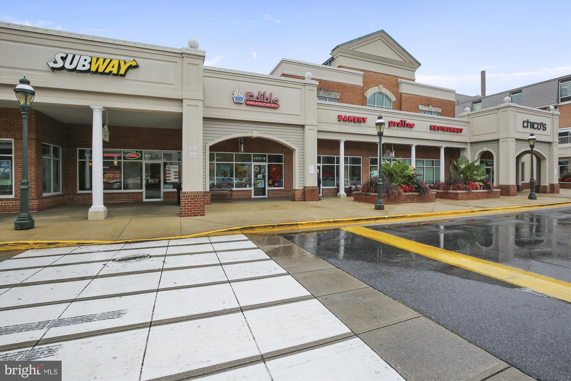 SUMNER VILLAGE - Residential Lease