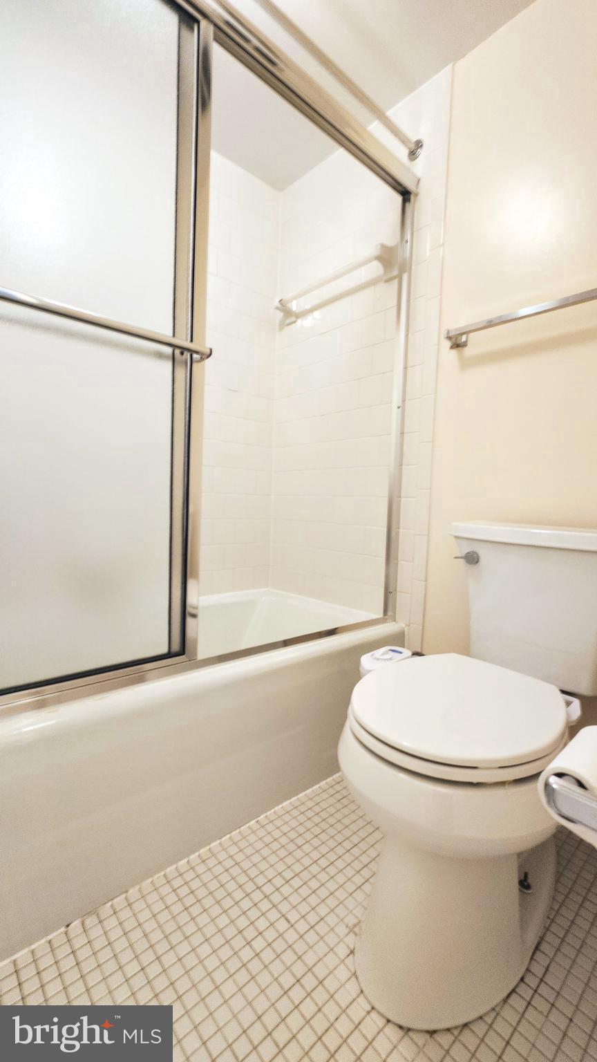 SUMNER VILLAGE - Residential Lease