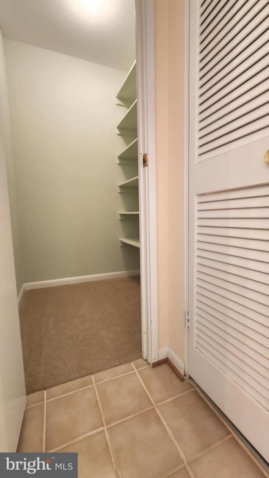 SUMNER VILLAGE - Residential Lease