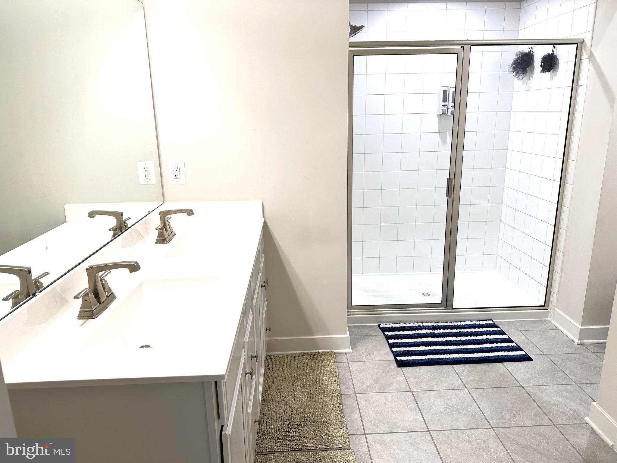 ARCOLA TOWN CENTER CONDO - Residential Lease