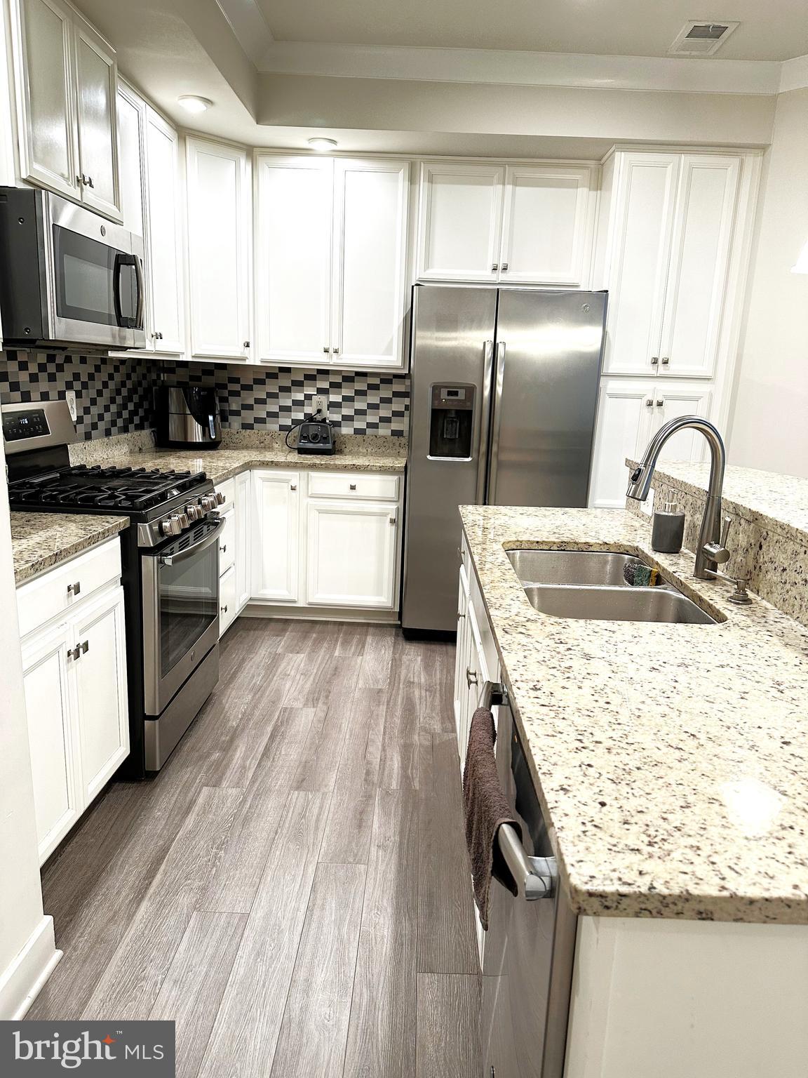 ARCOLA TOWN CENTER CONDO - Residential Lease