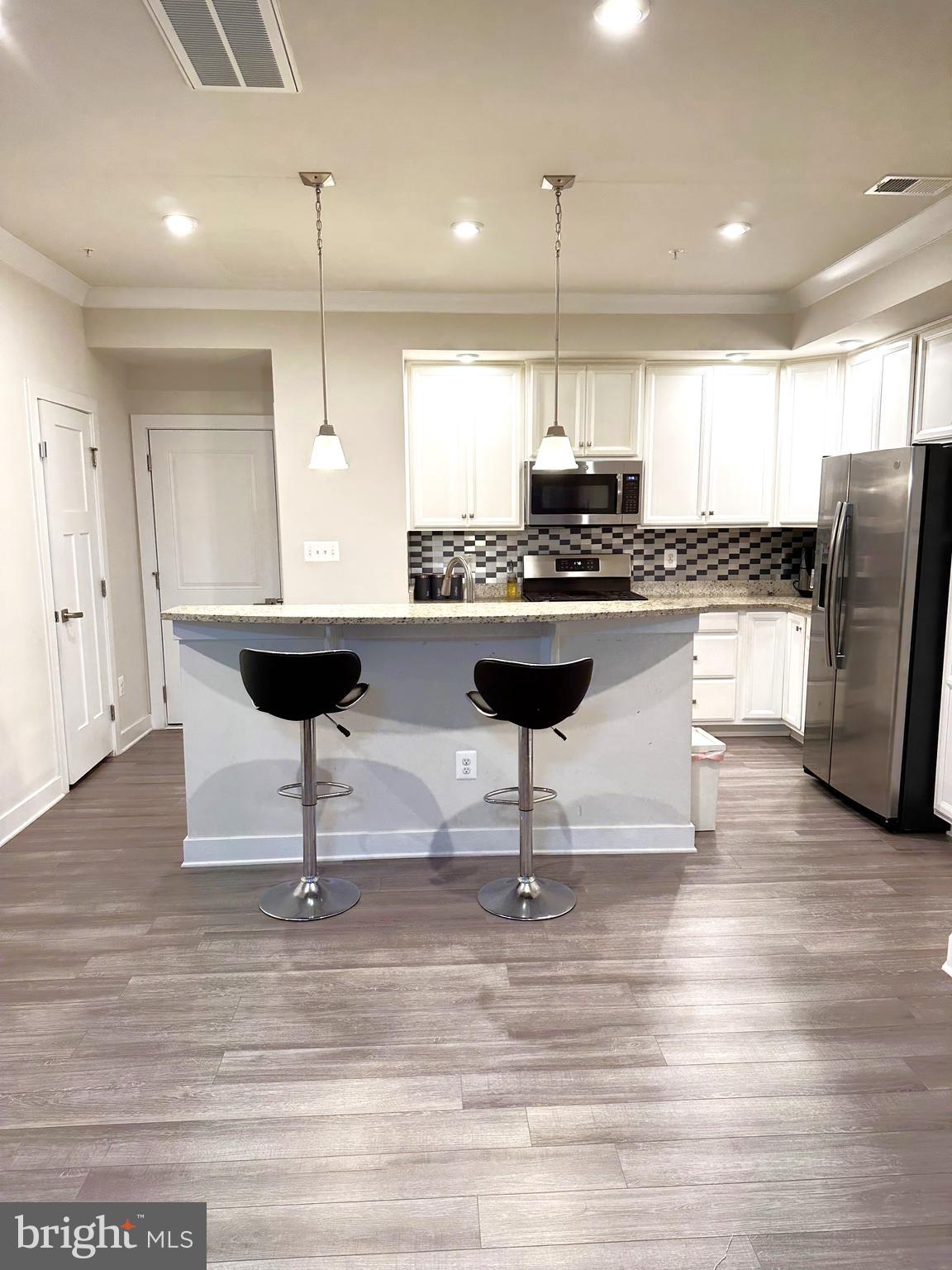 ARCOLA TOWN CENTER CONDO - Residential Lease