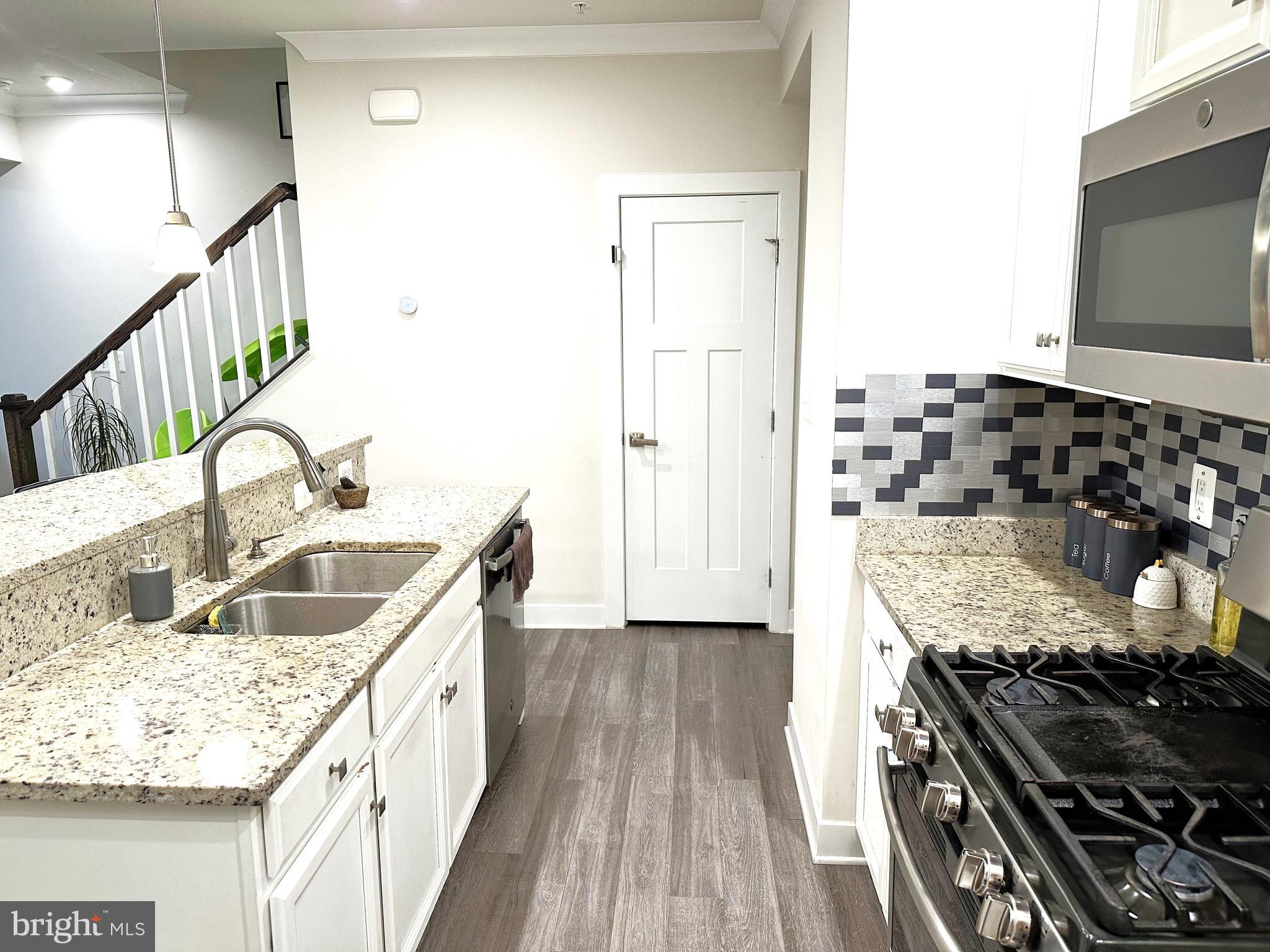 ARCOLA TOWN CENTER CONDO - Residential Lease