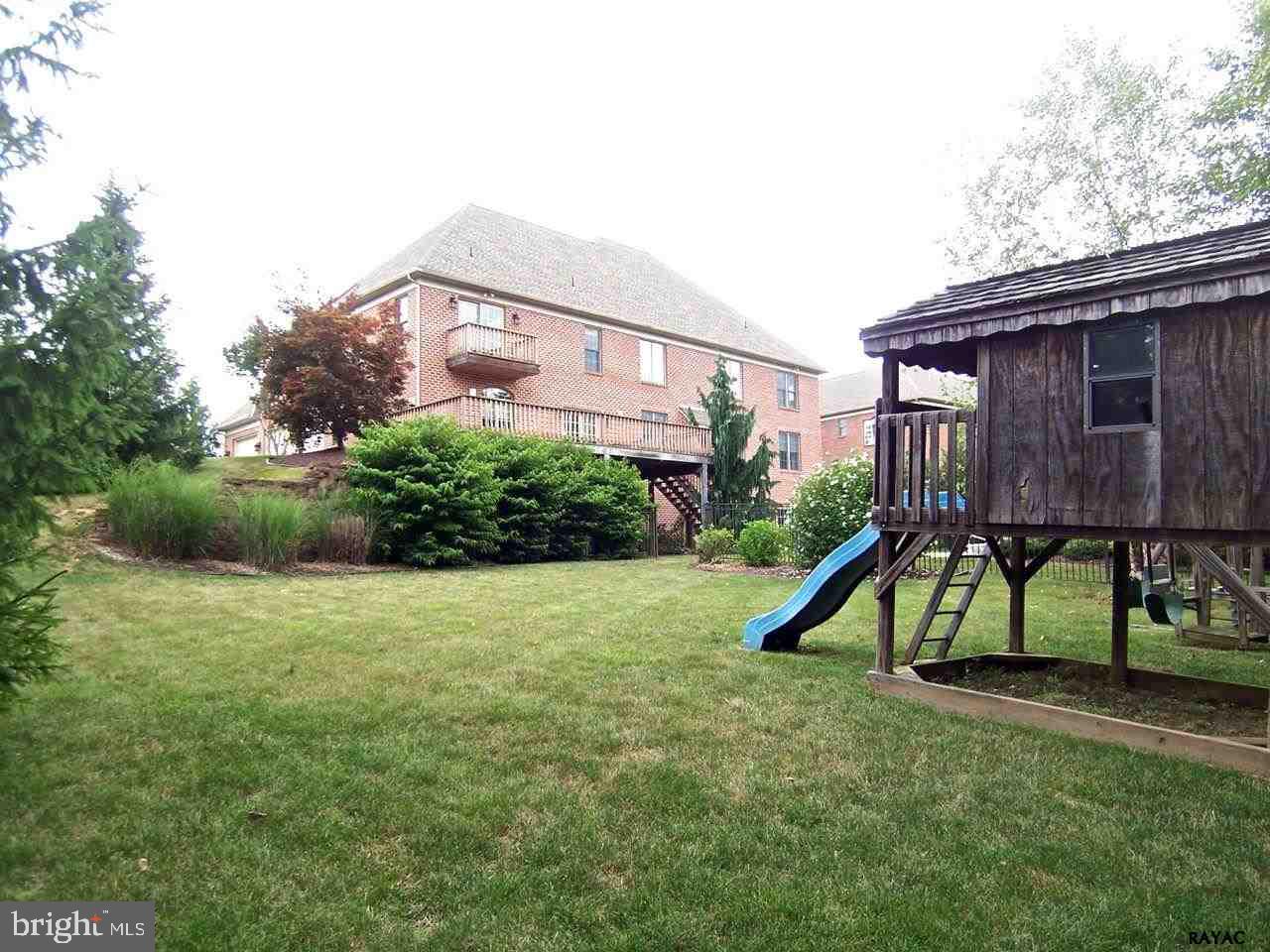 NEW BRITTANY - Residential