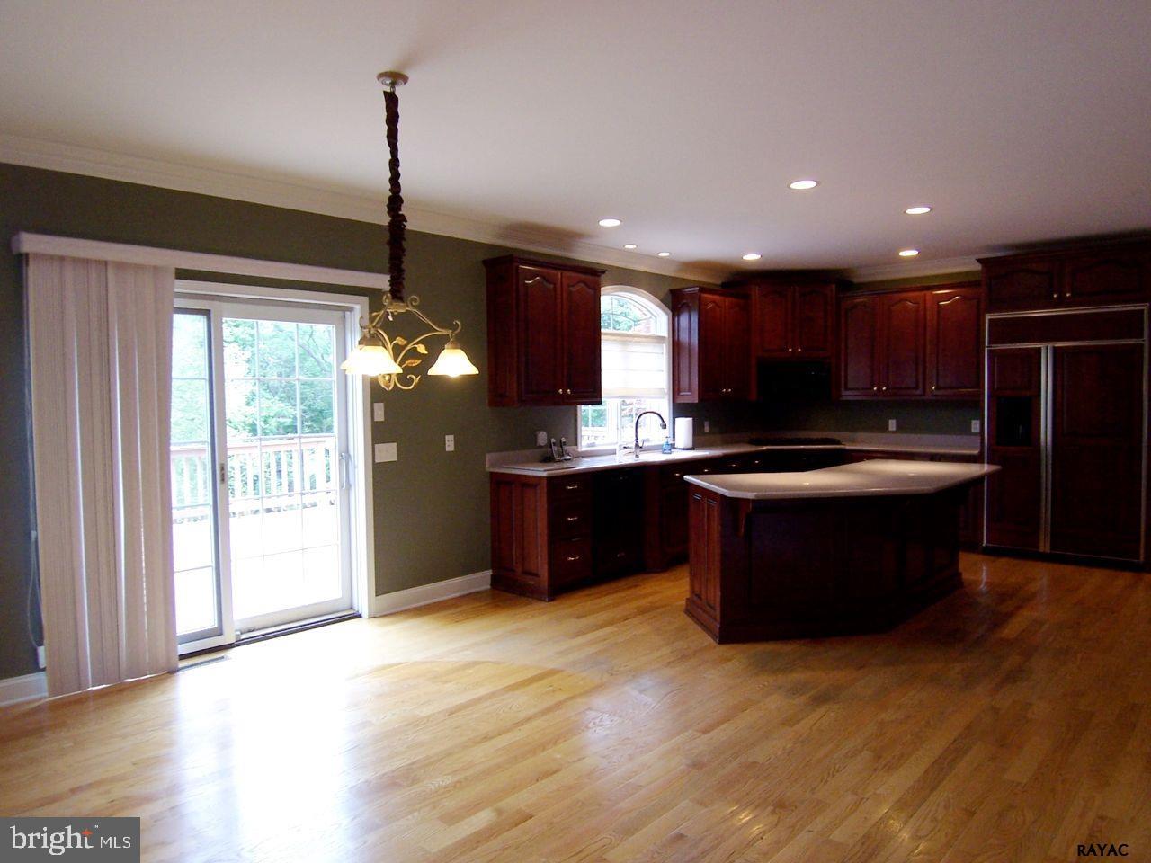 NEW BRITTANY - Residential