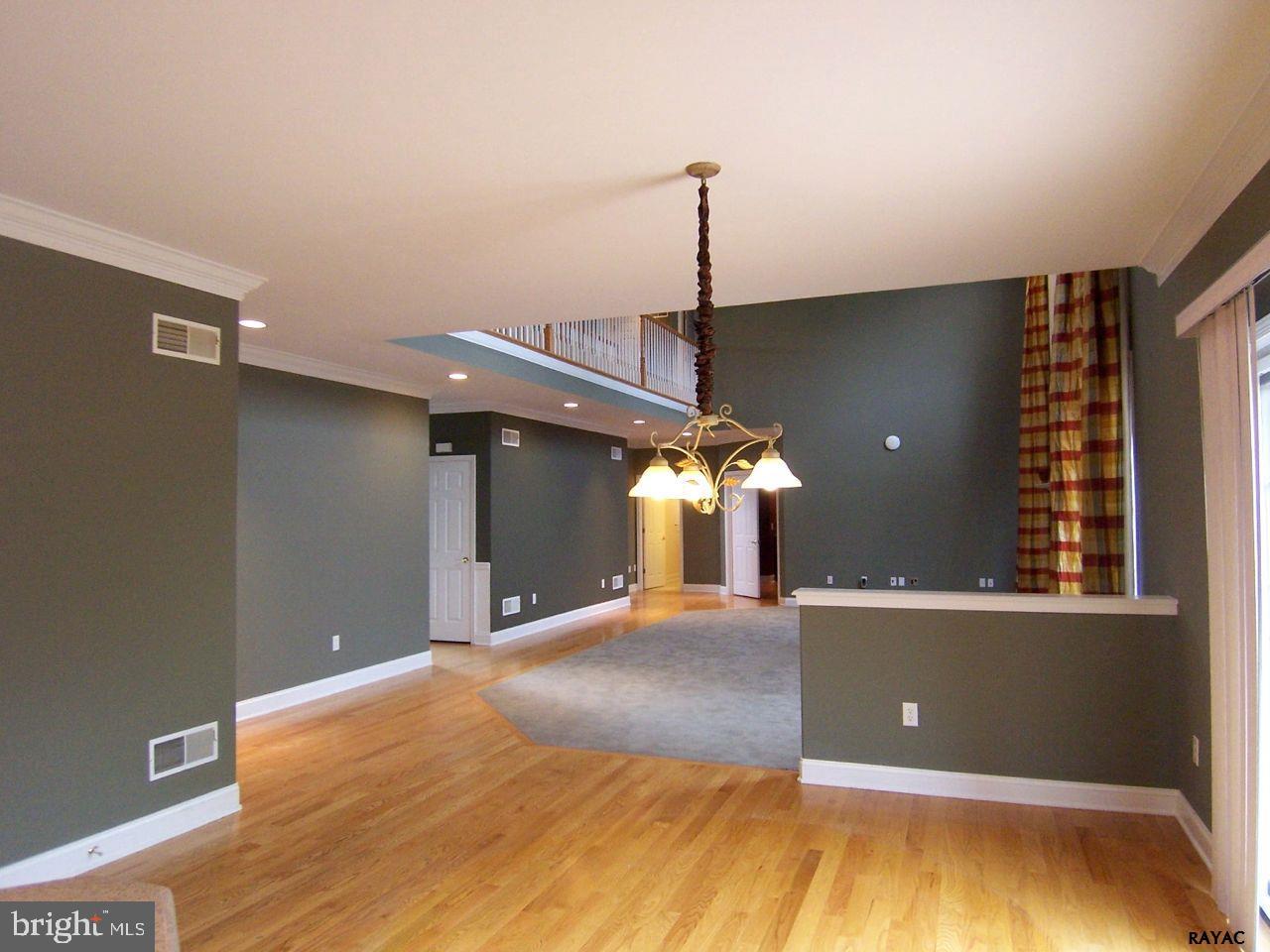 NEW BRITTANY - Residential