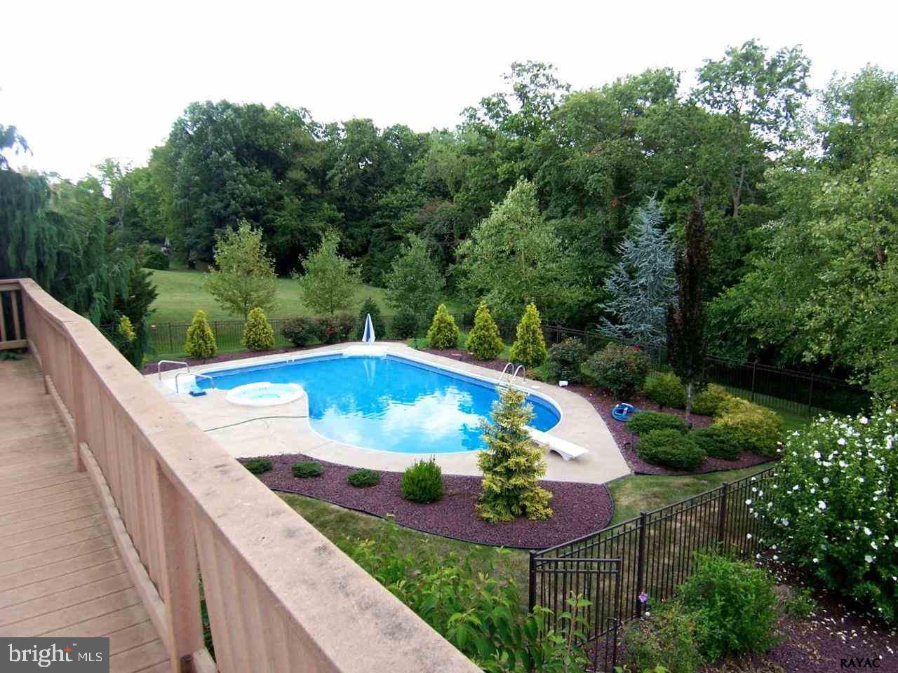 NEW BRITTANY - Residential