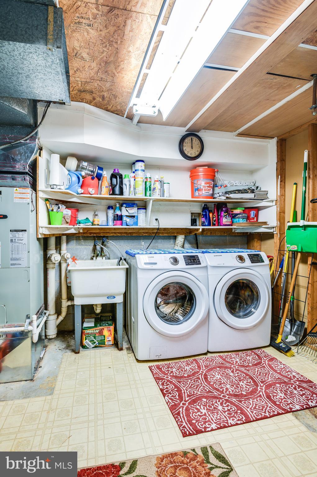 COURTLAND WOODS - Residential