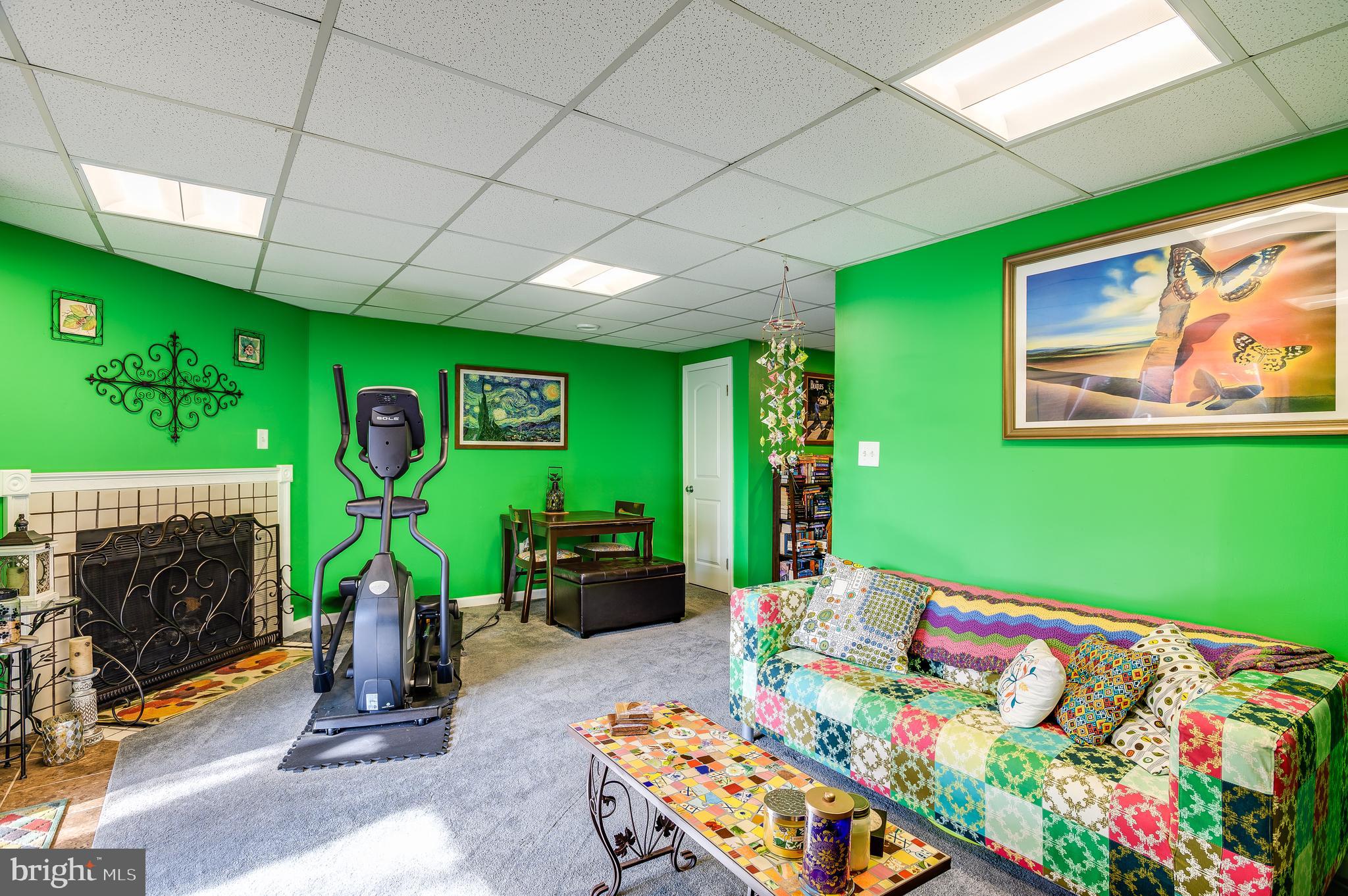 COURTLAND WOODS - Residential