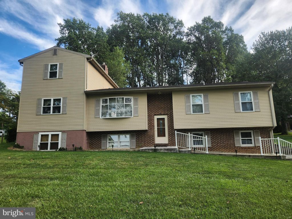 Photo of 3 Woods Drive, NEW PROVIDENCE, PA 17560 (MLS # PALA2076342)