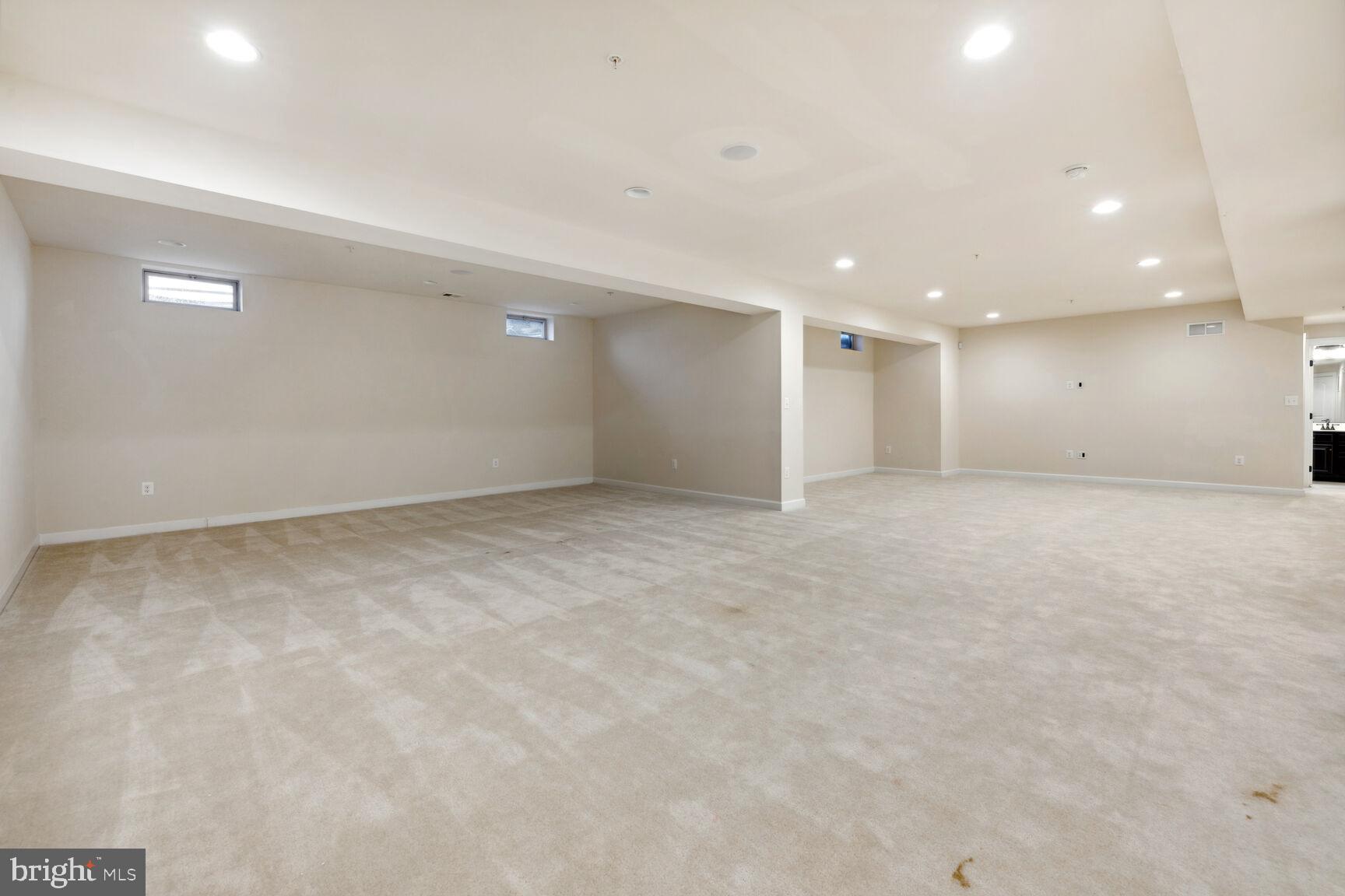 GREENBERRY - Residential Lease