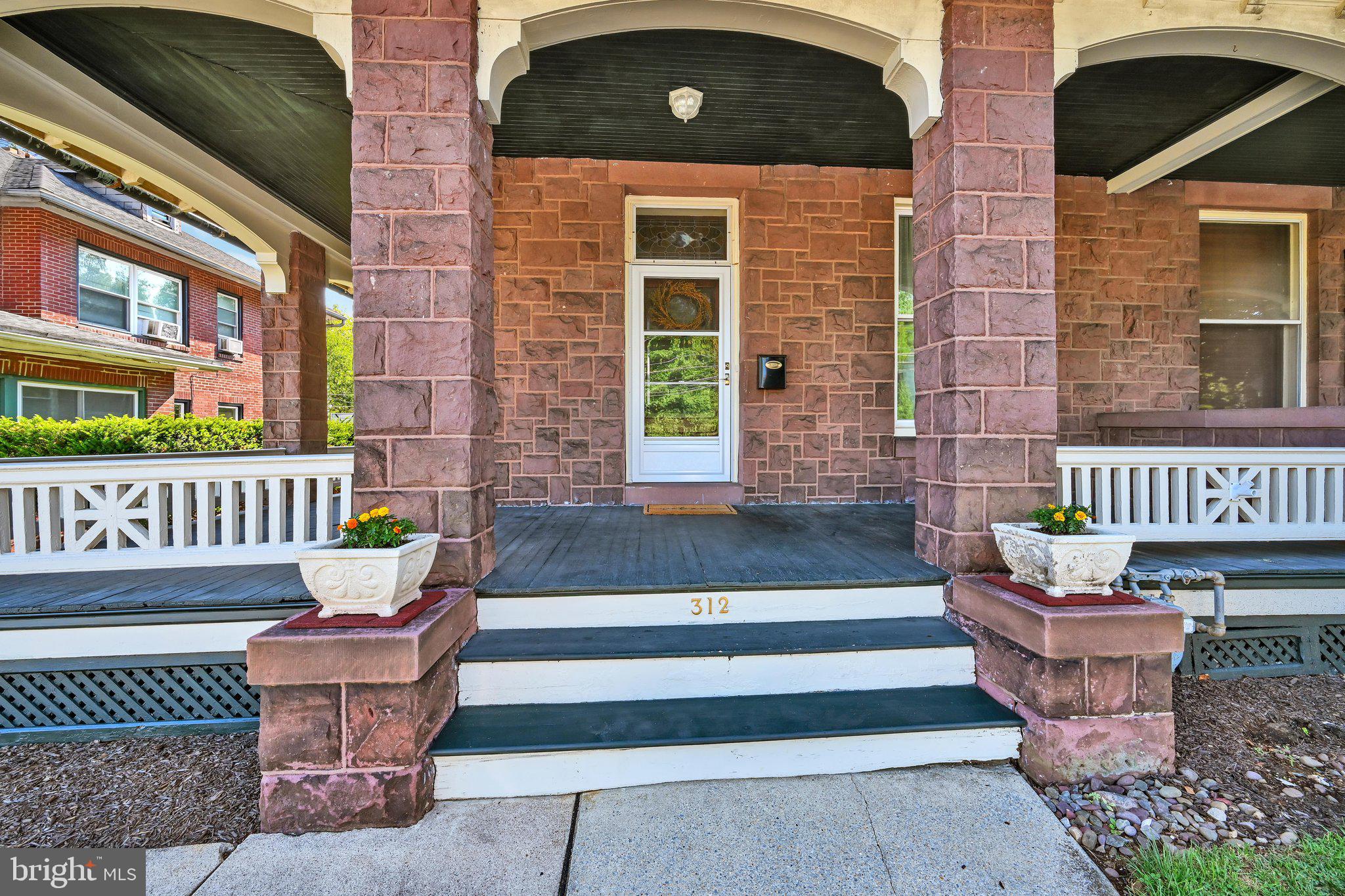 312 S 12TH STREET