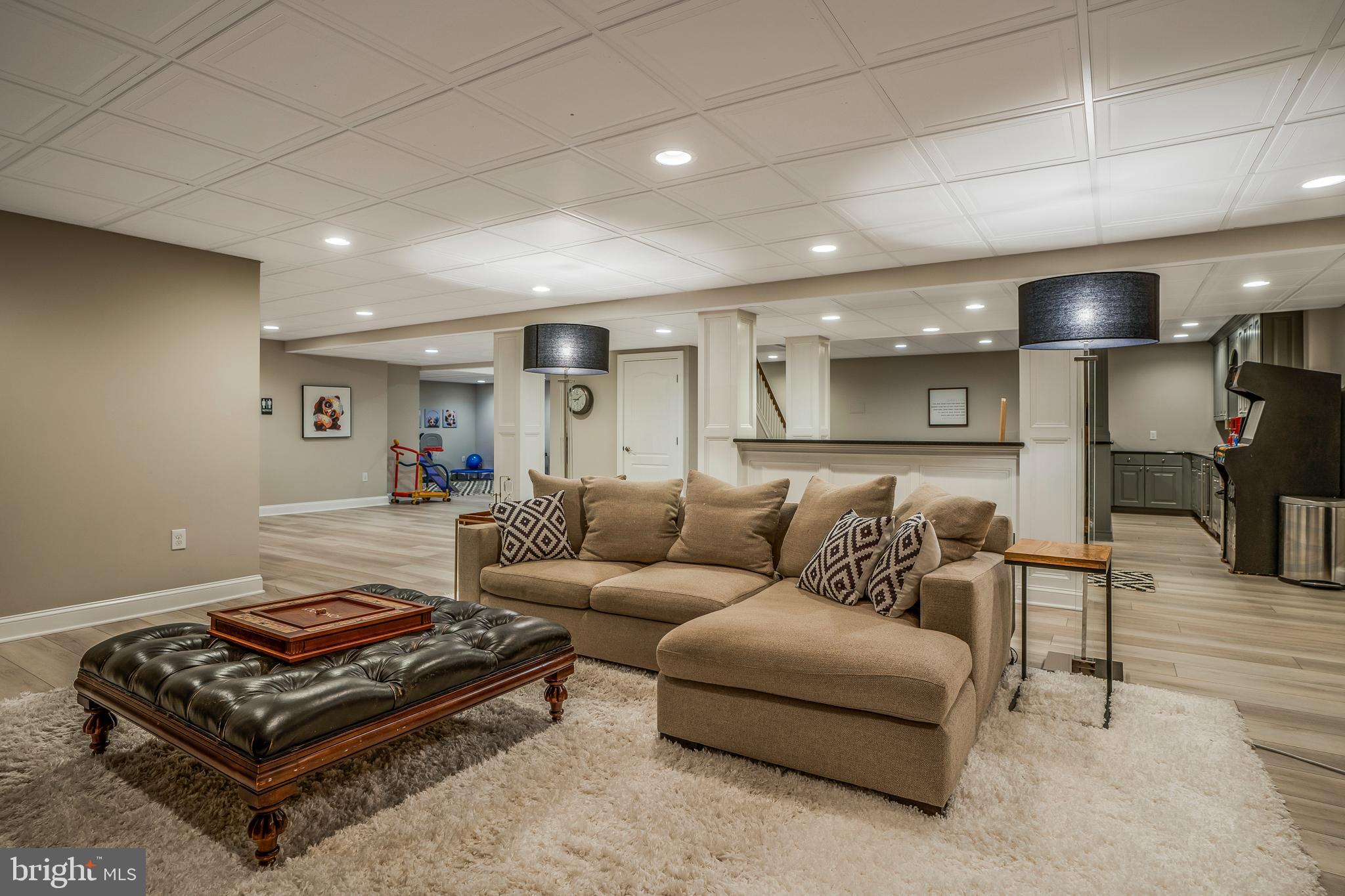 DUTCHESS FARM ESTS - Residential