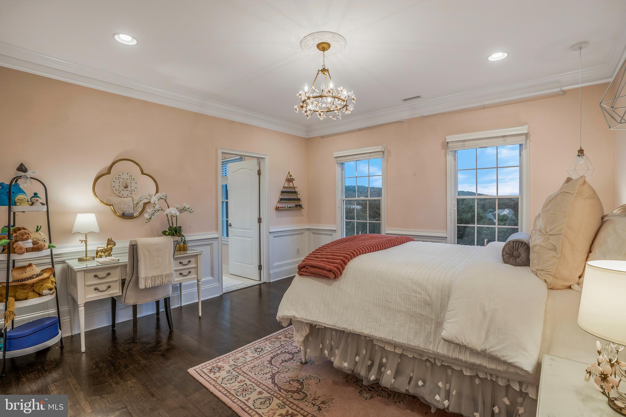 DUTCHESS FARM ESTS - Residential