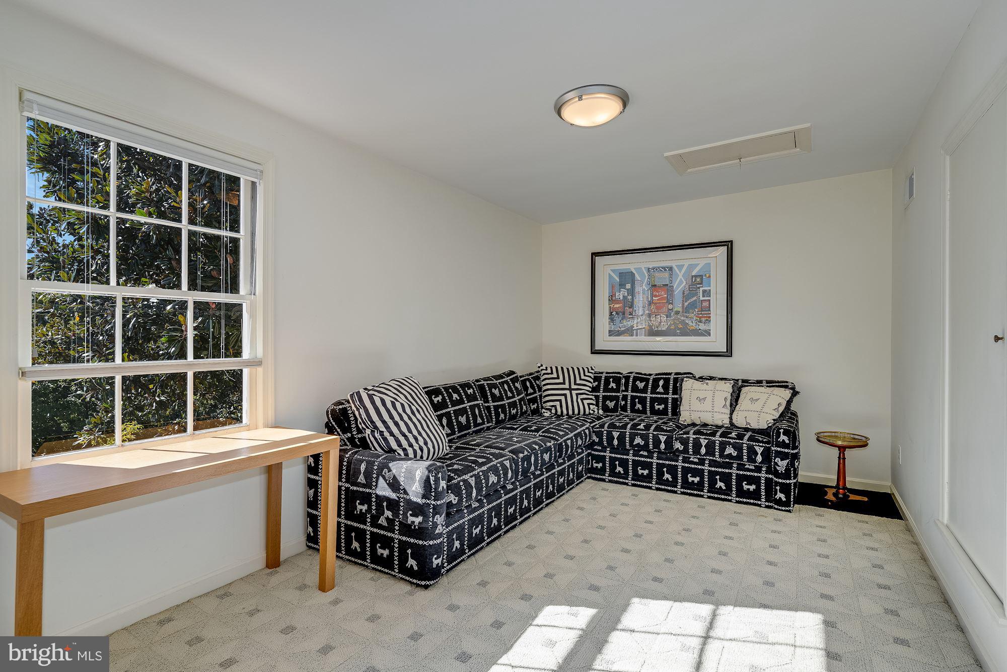 GEORGETOWN - Residential
