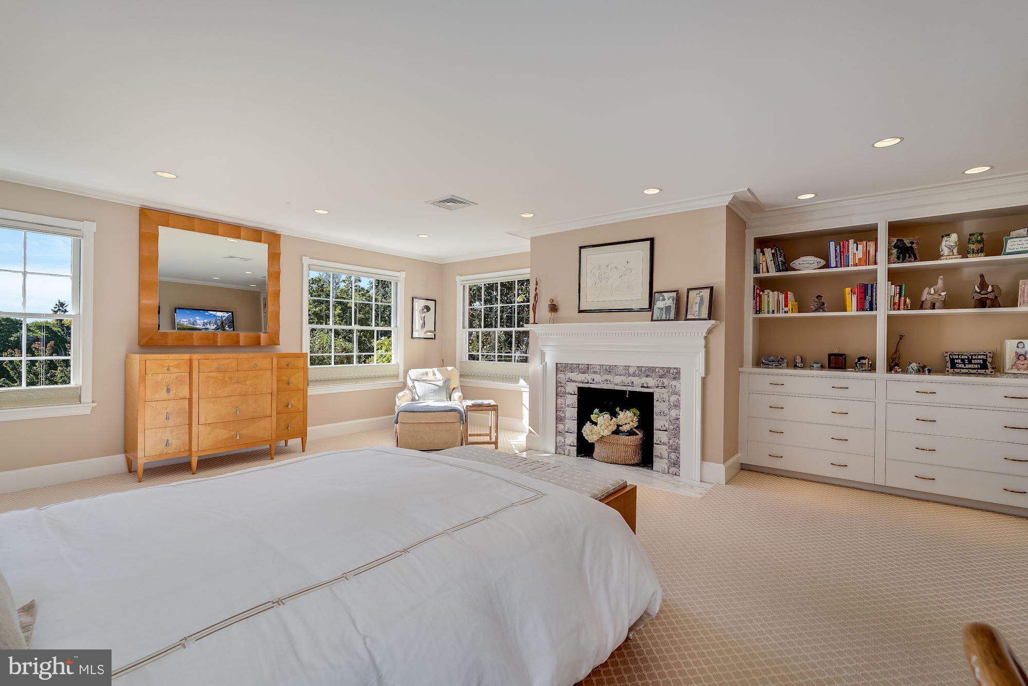 GEORGETOWN - Residential