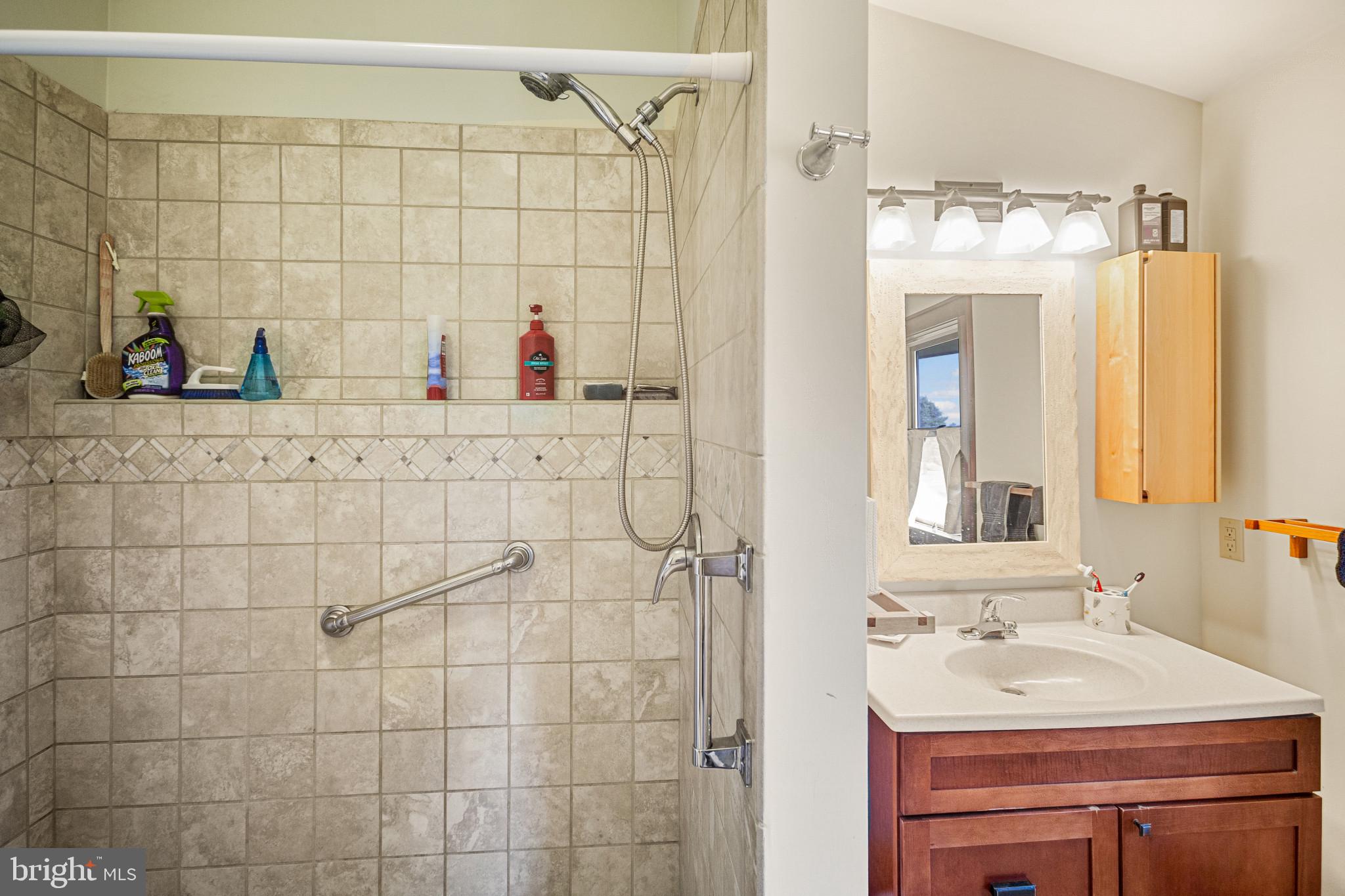 EASTON - Residential