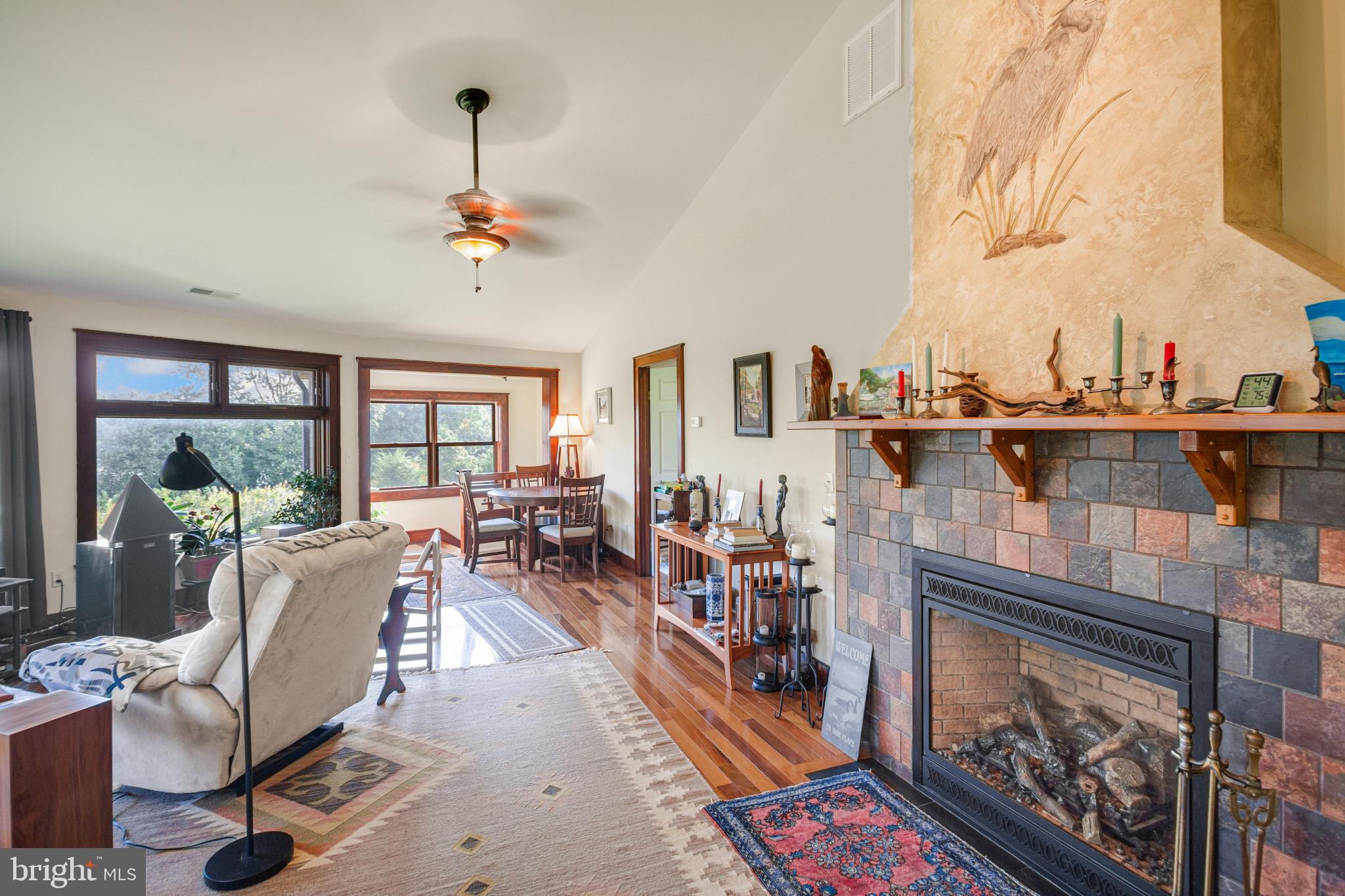 EASTON - Residential