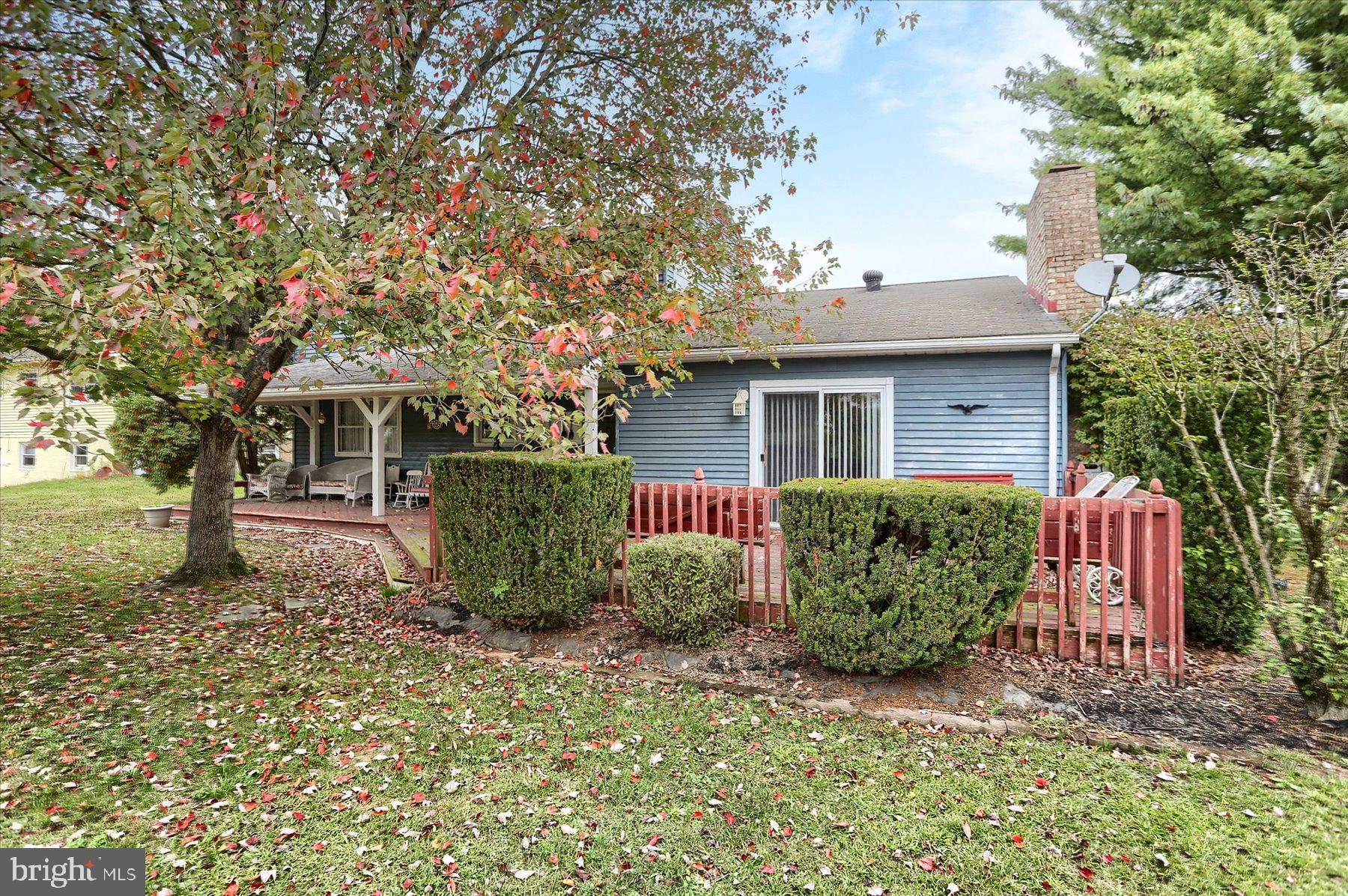 NOLL MANOR - Residential