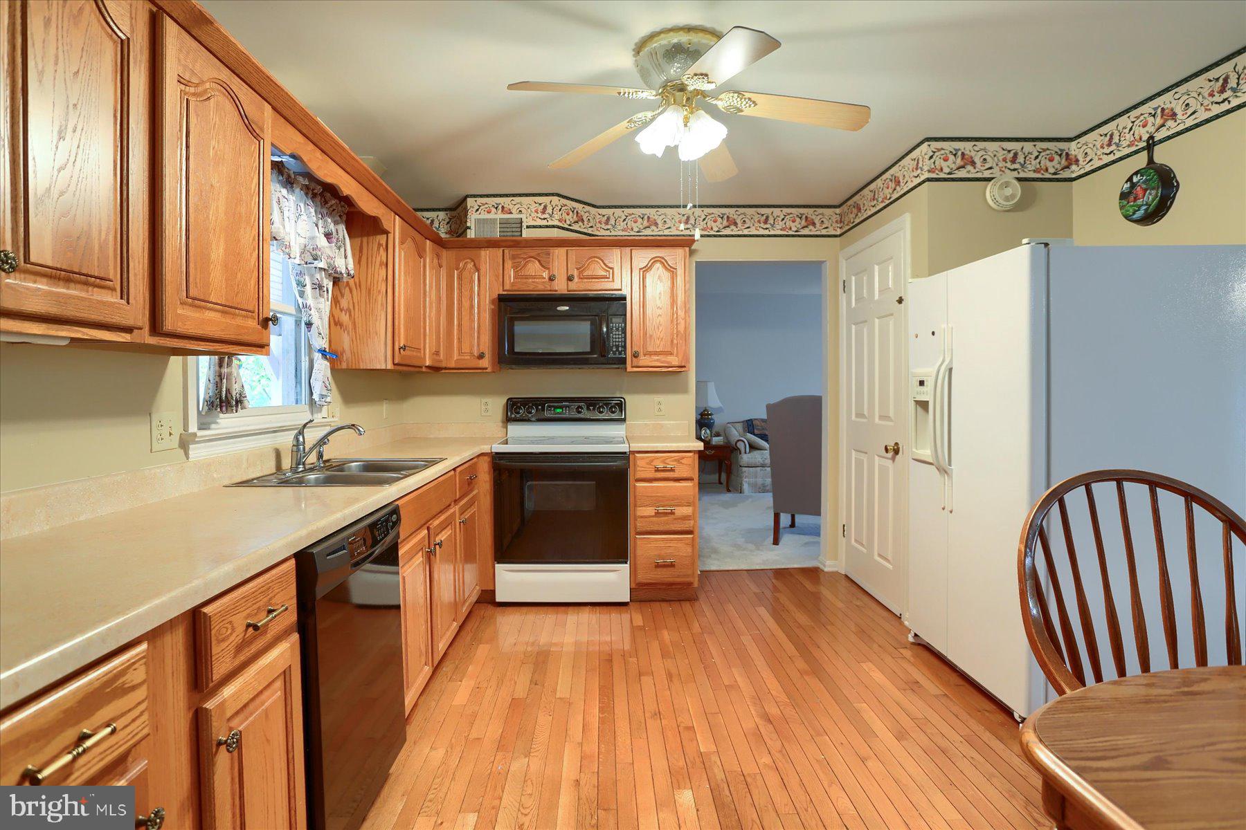 NOLL MANOR - Residential