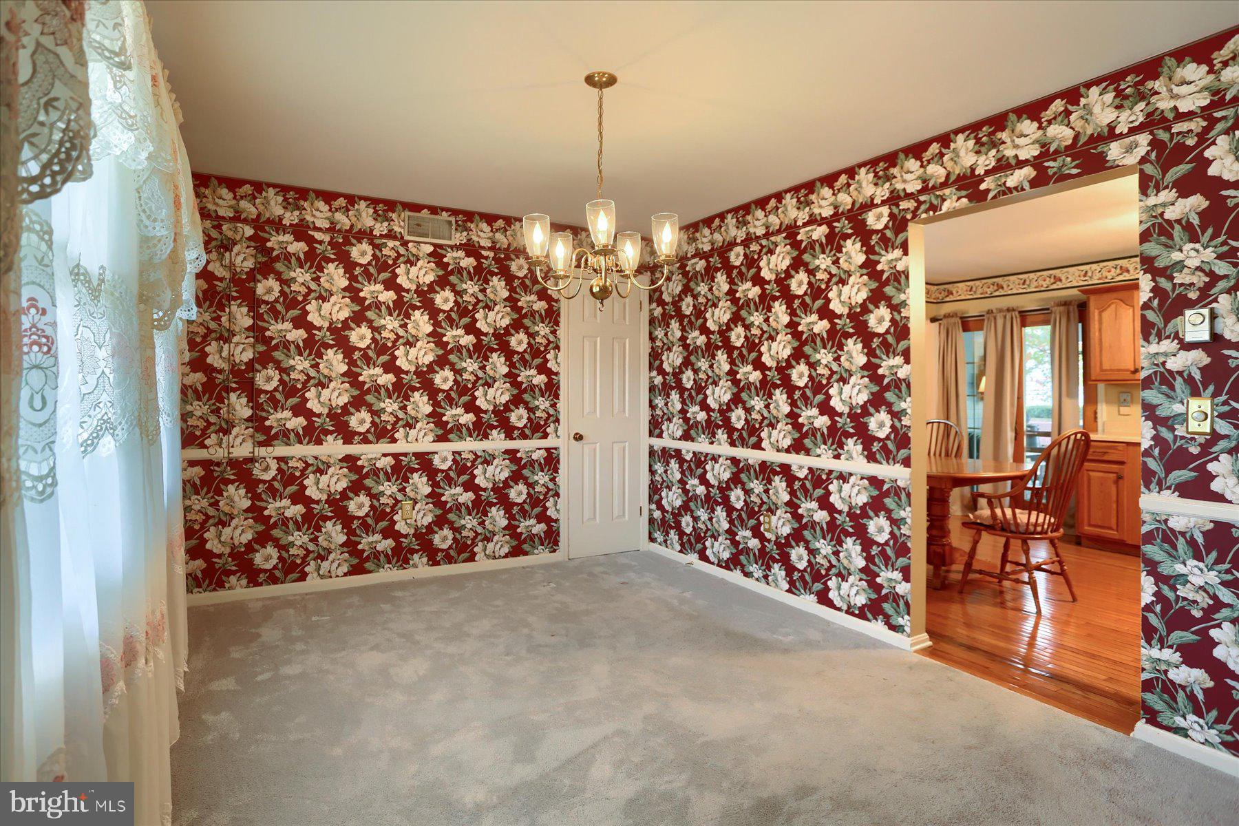 NOLL MANOR - Residential