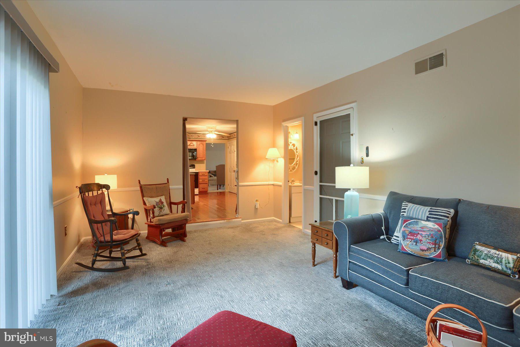 NOLL MANOR - Residential